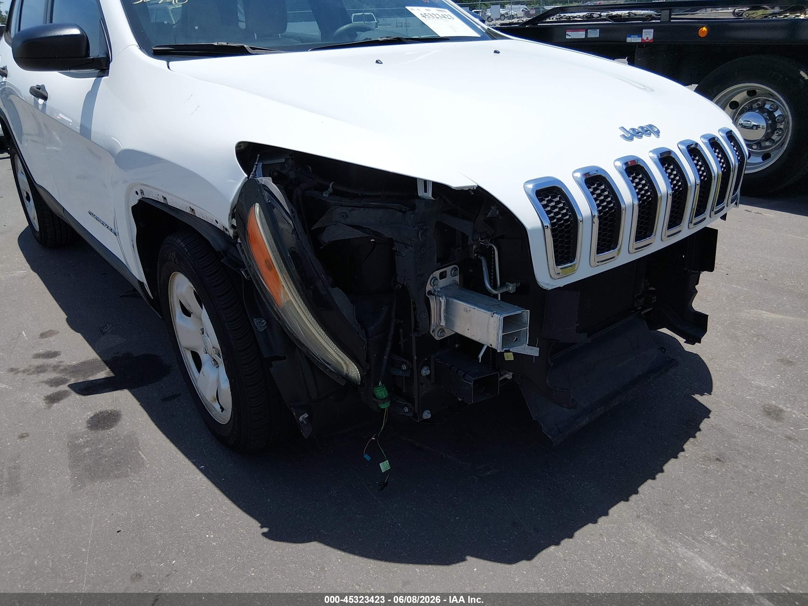 2015 Jeep Cherokee Sport White vin: 1C4PJLABXFW532066