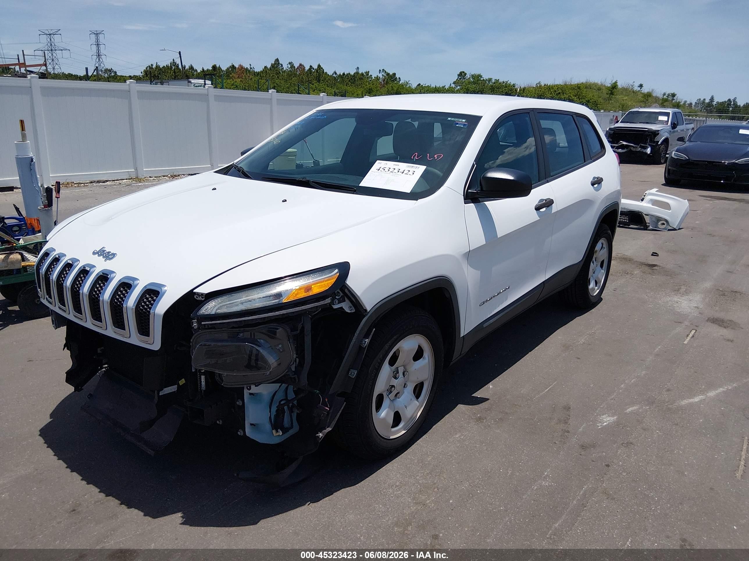 2015 Jeep Cherokee Sport White vin: 1C4PJLABXFW532066