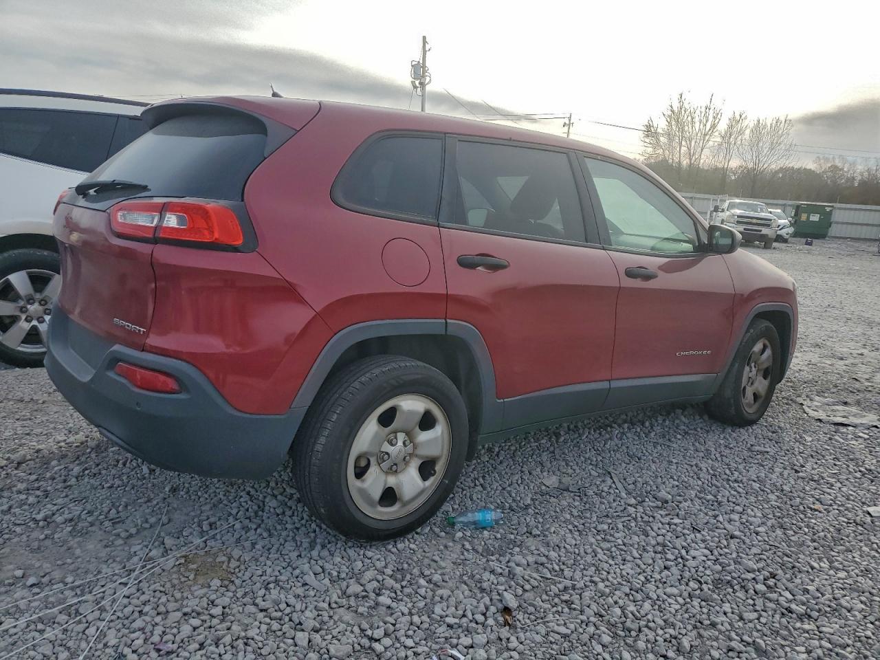 2015 Jeep Cherokee Sport Red vin: 1C4PJLABXFW662896