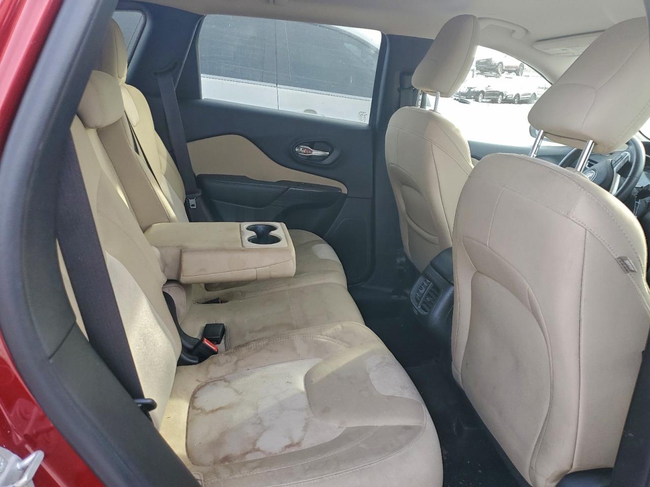 2015 Jeep Cherokee Sport Red vin: 1C4PJLABXFW662896