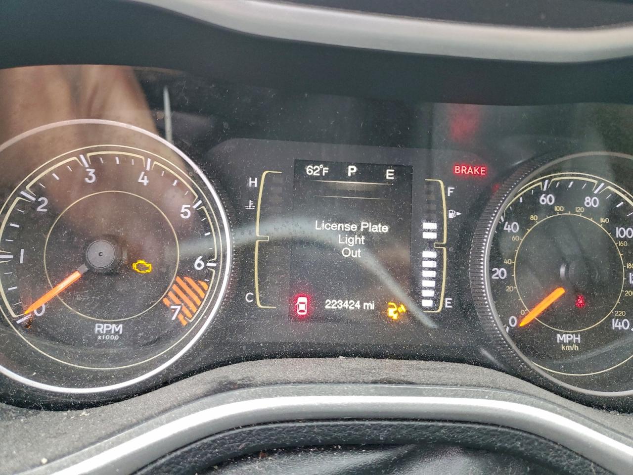 2015 Jeep Cherokee Sport Red vin: 1C4PJLABXFW662896