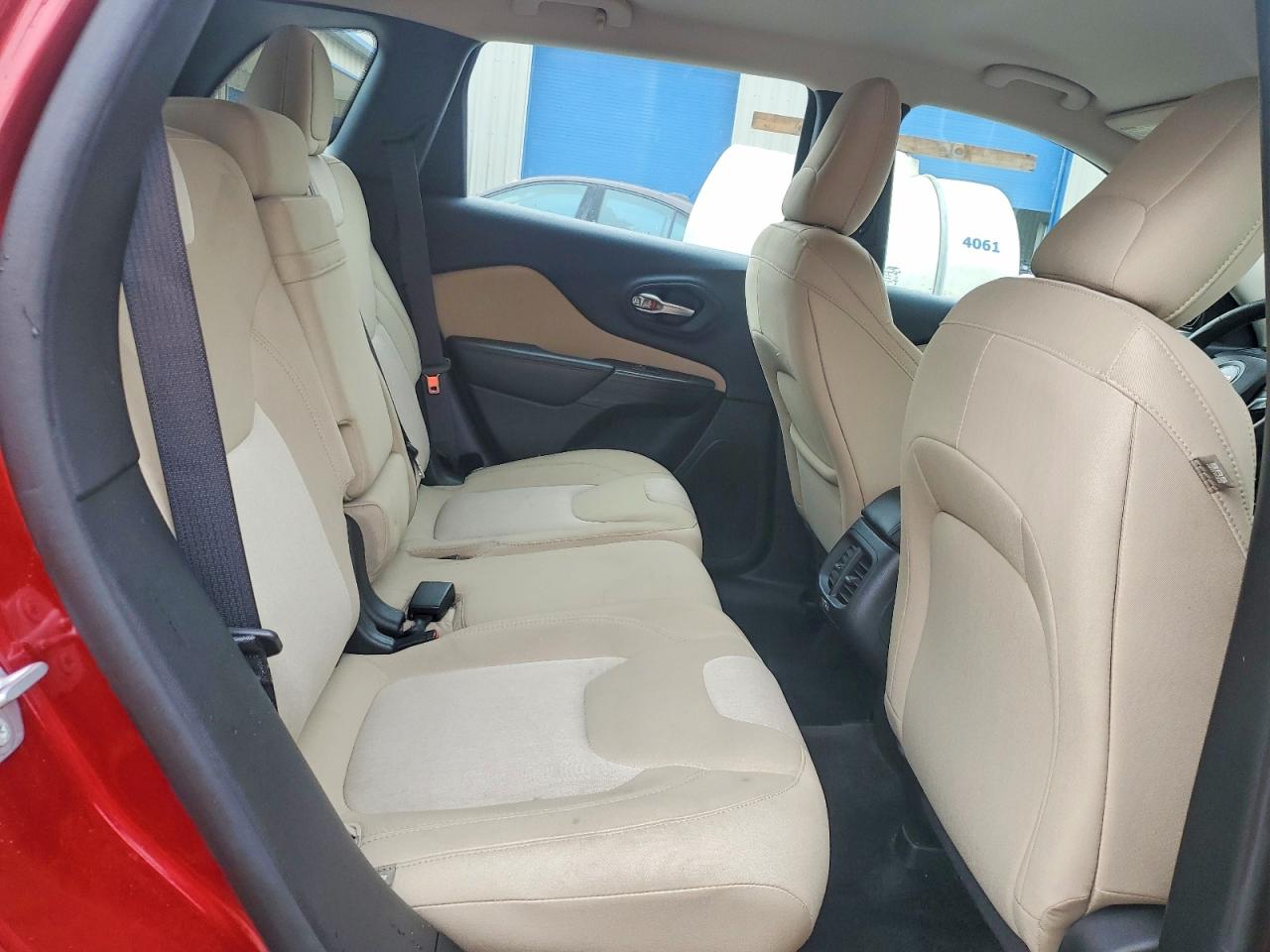 2015 Jeep Cherokee Sport Red vin: 1C4PJLABXFW731750