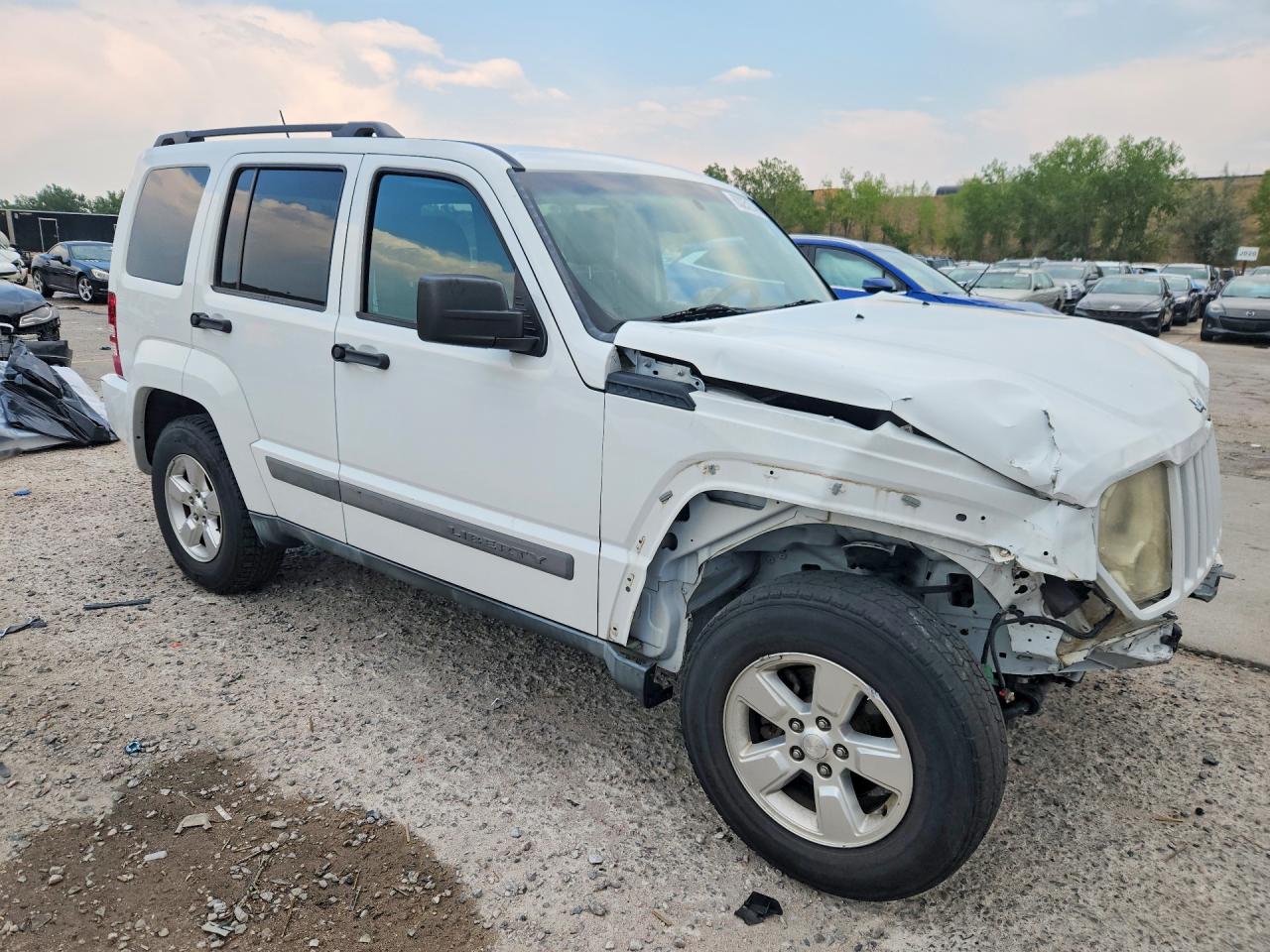 2012 Jeep Liberty Sport White vin: 1C4PJLAK1CW133302