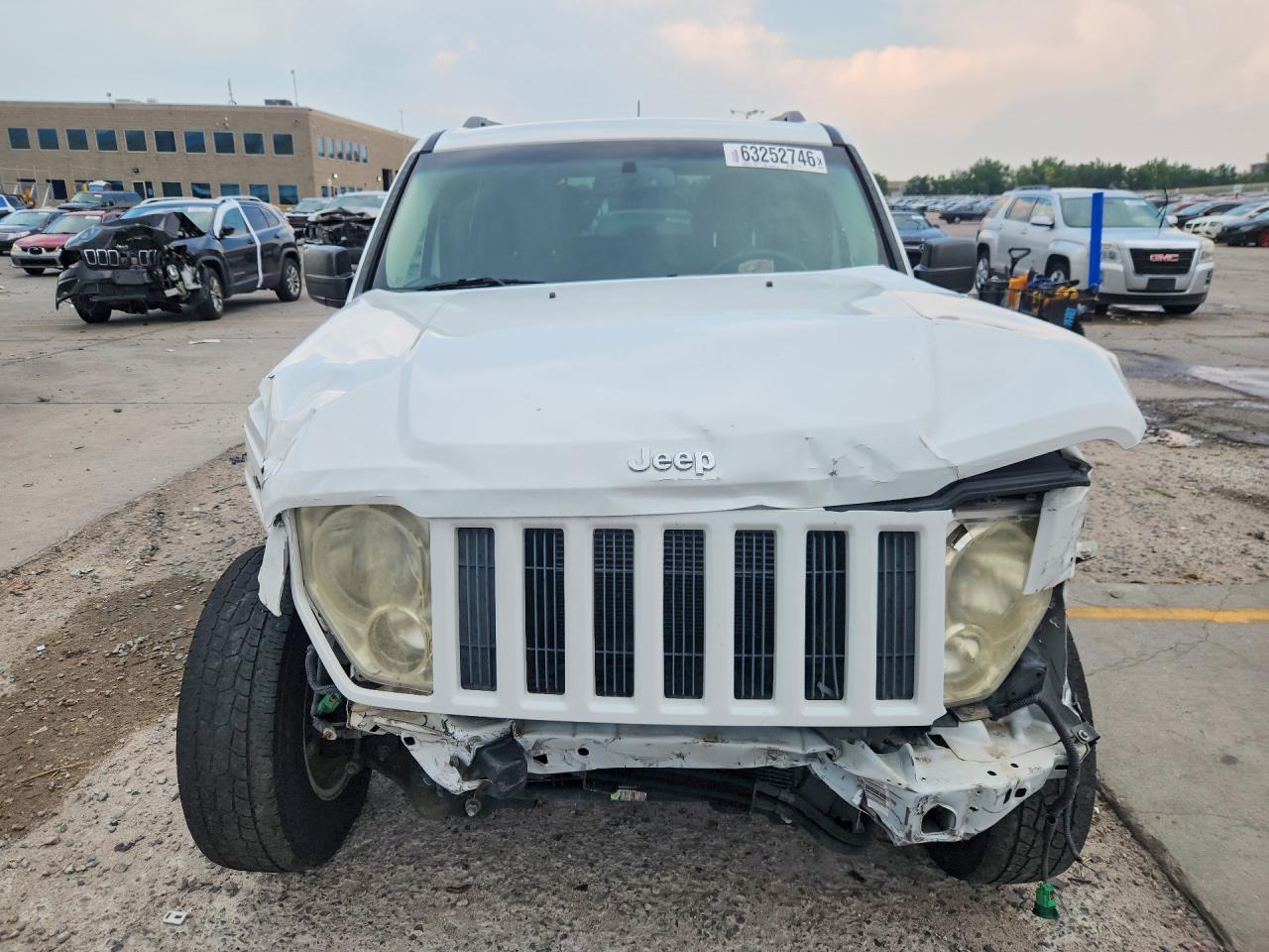 2012 Jeep Liberty Sport White vin: 1C4PJLAK1CW133302