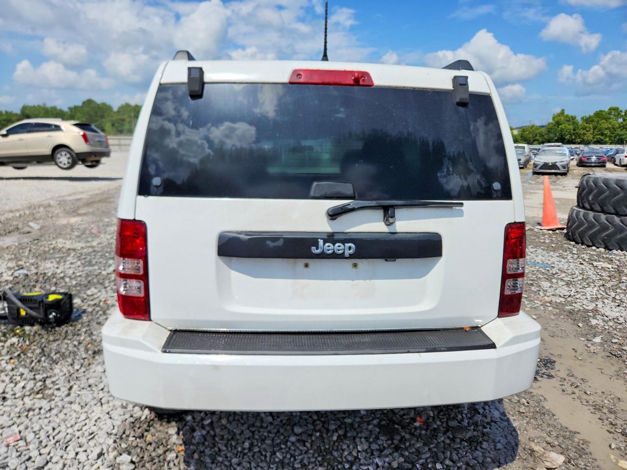 2012 Jeep Liberty Sport White vin: 1C4PJLAK1CW134417