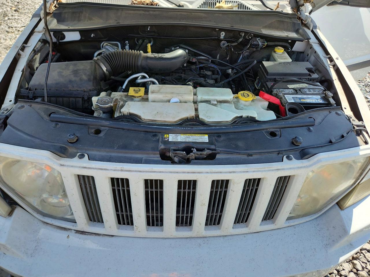 2012 Jeep Liberty Sport White vin: 1C4PJLAK1CW134417