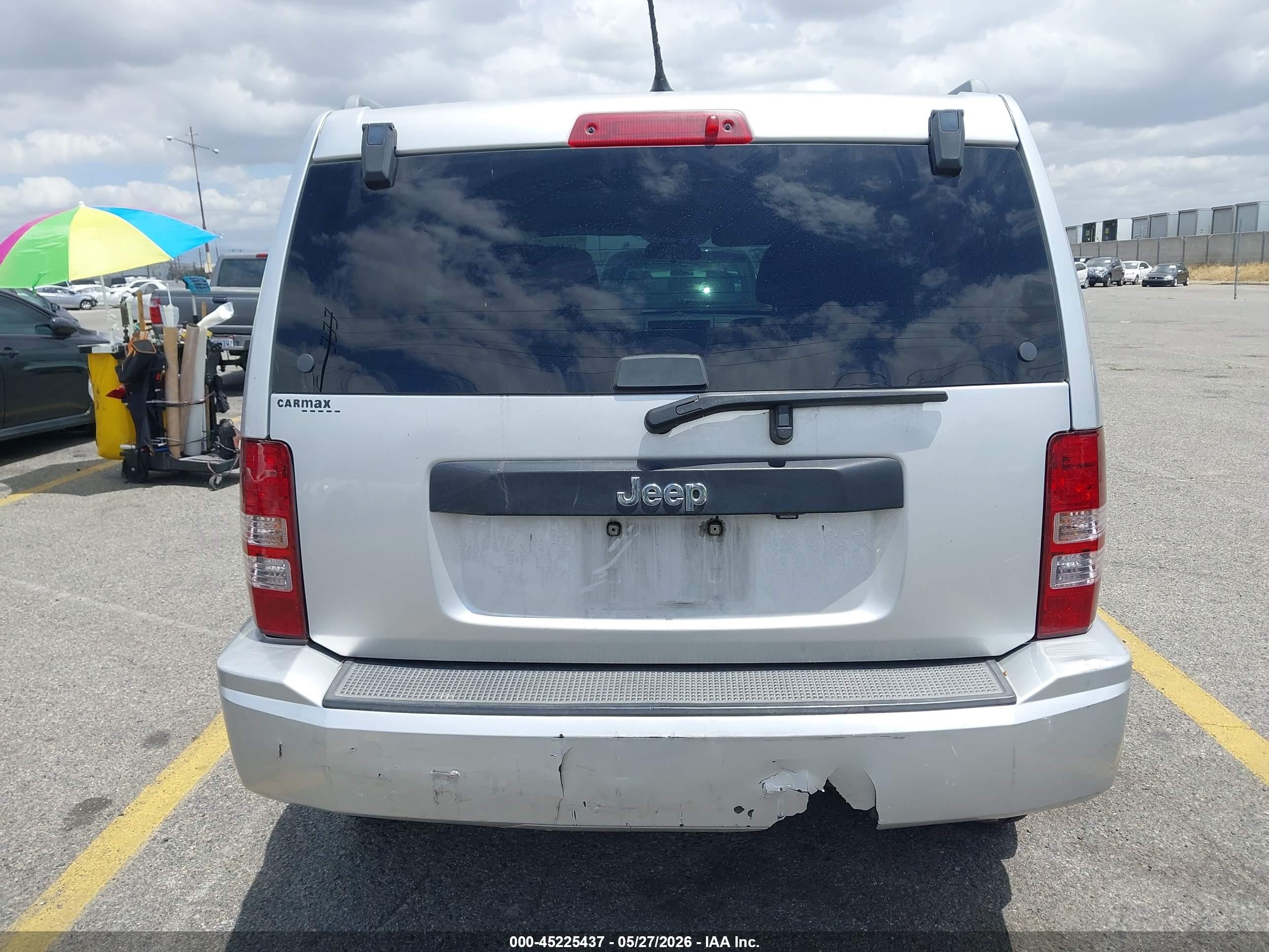 2012 Jeep Liberty Sport Silver vin: 1C4PJLAK2CW122471