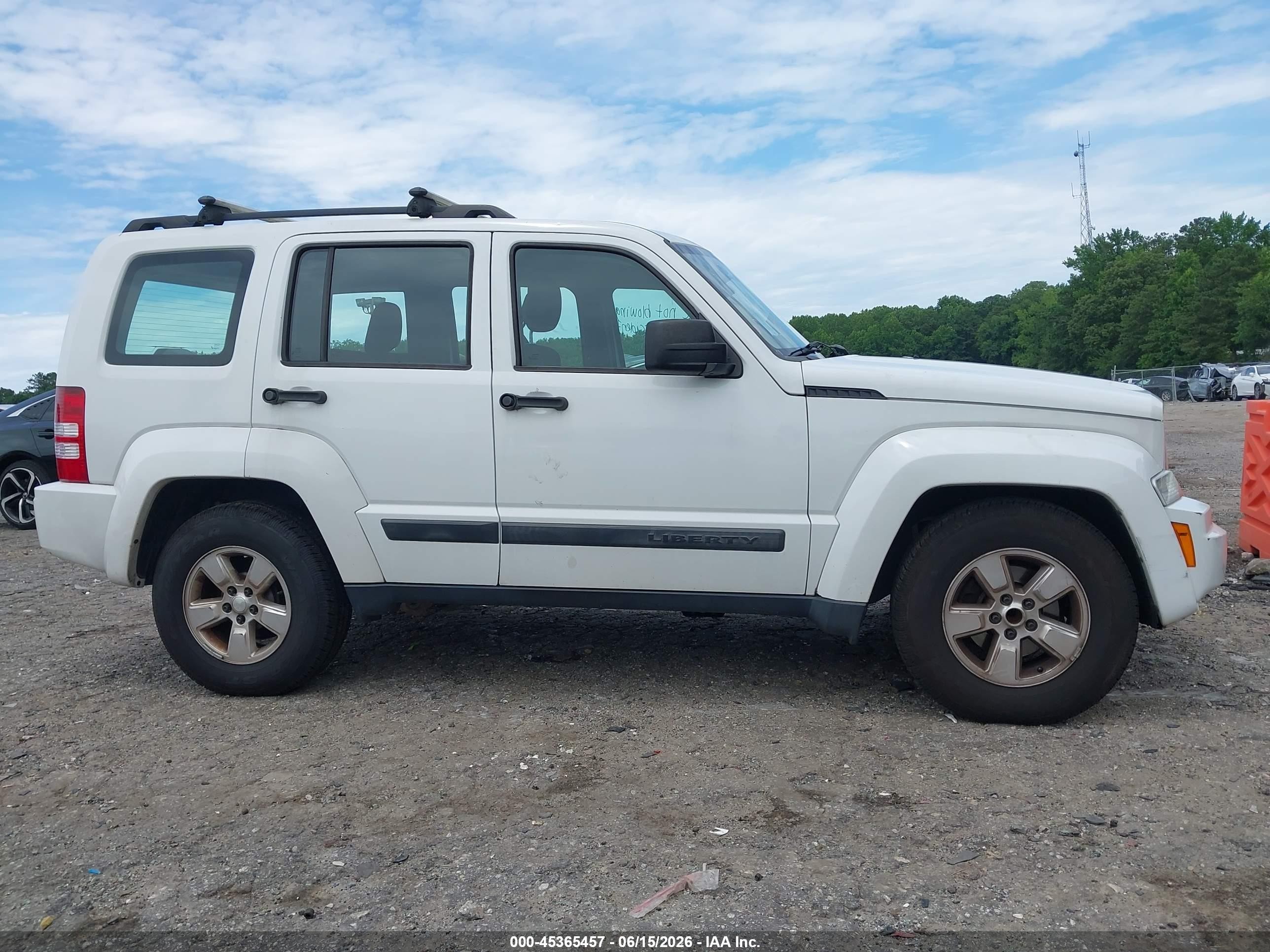 2012 Jeep Liberty Sport White vin: 1C4PJLAK2CW178846