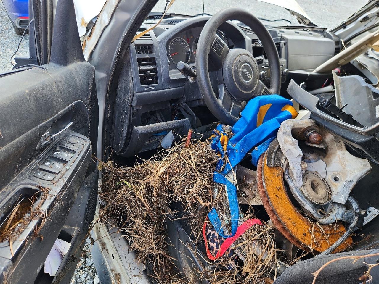 2012 Jeep Liberty Sport Серебряный vin: 1C4PJLAK3CW158864