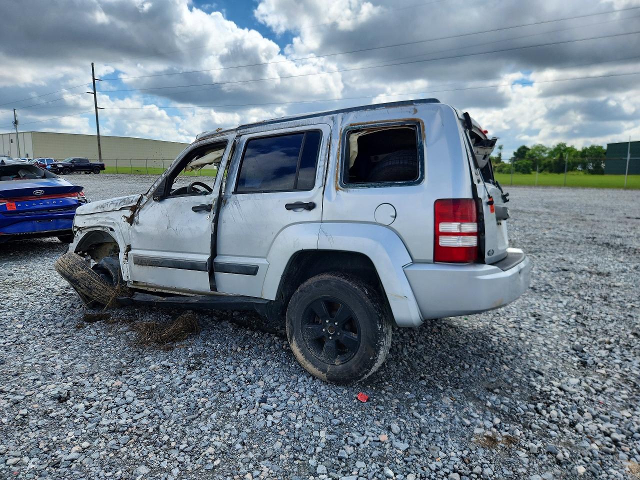 2012 Jeep Liberty Sport Серебряный vin: 1C4PJLAK3CW158864