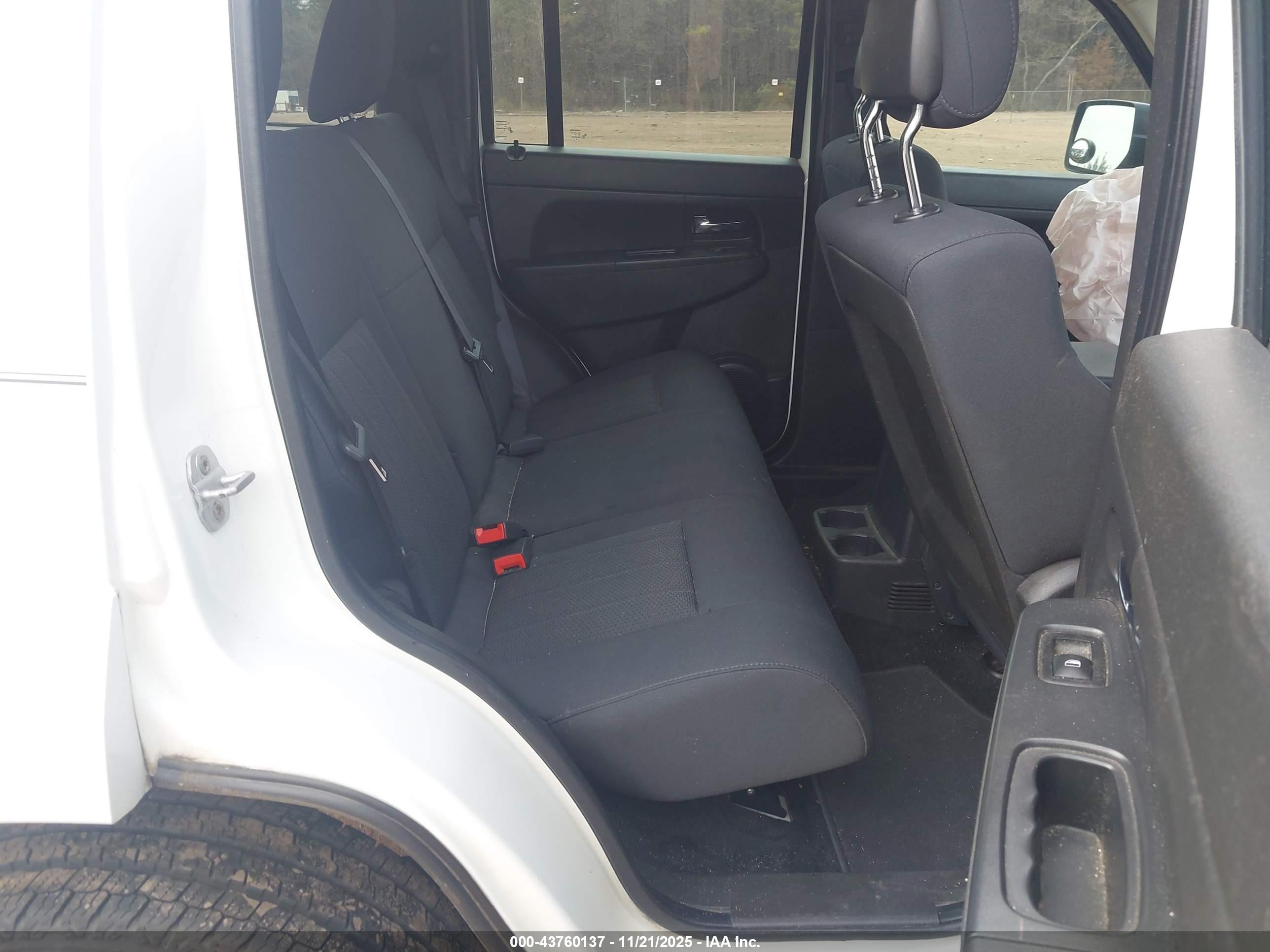 2012 Jeep Liberty Sport White vin: 1C4PJLAK7CW110493