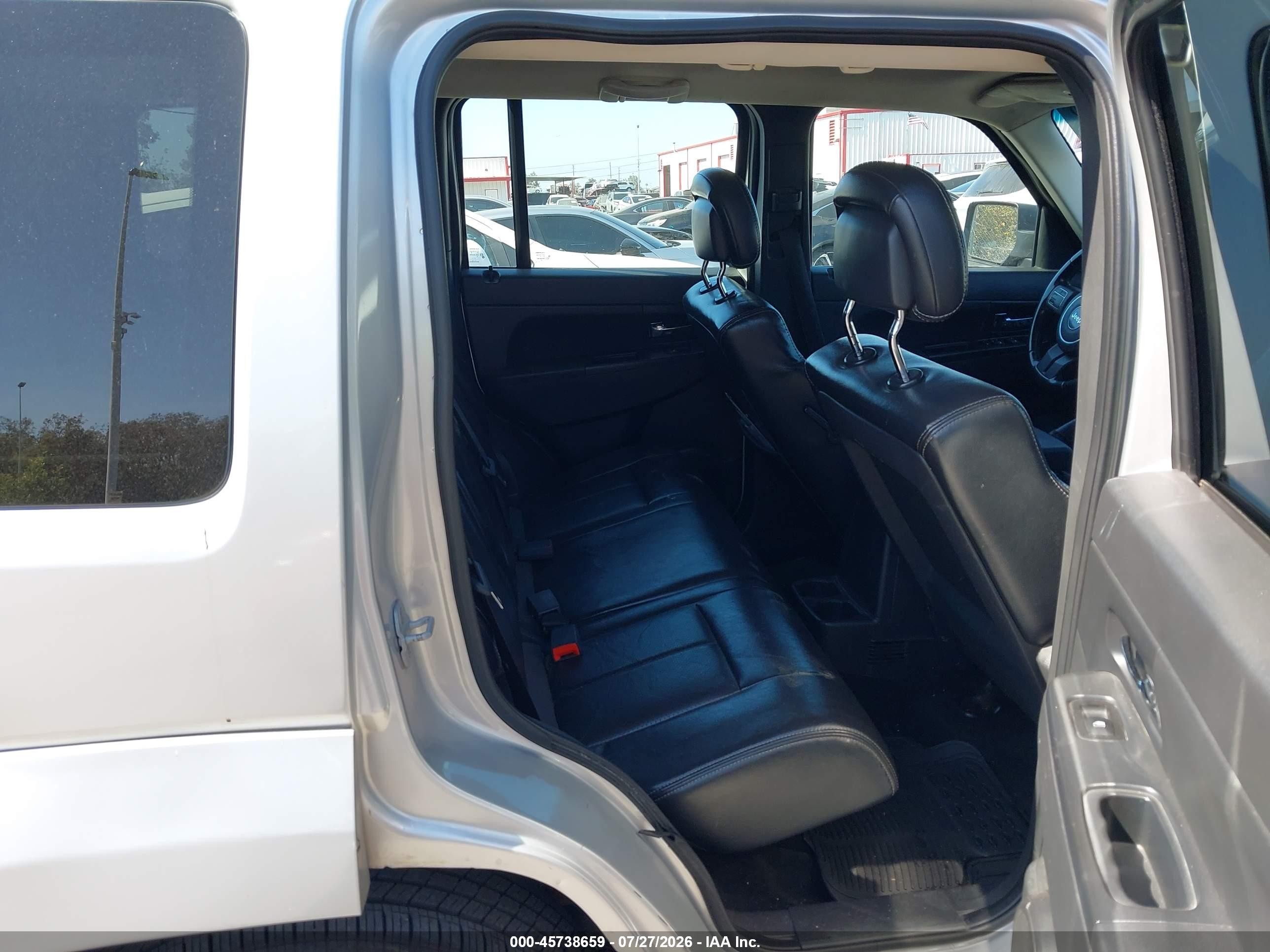 2012 Jeep Liberty Sport Silver vin: 1C4PJLAK7CW189034