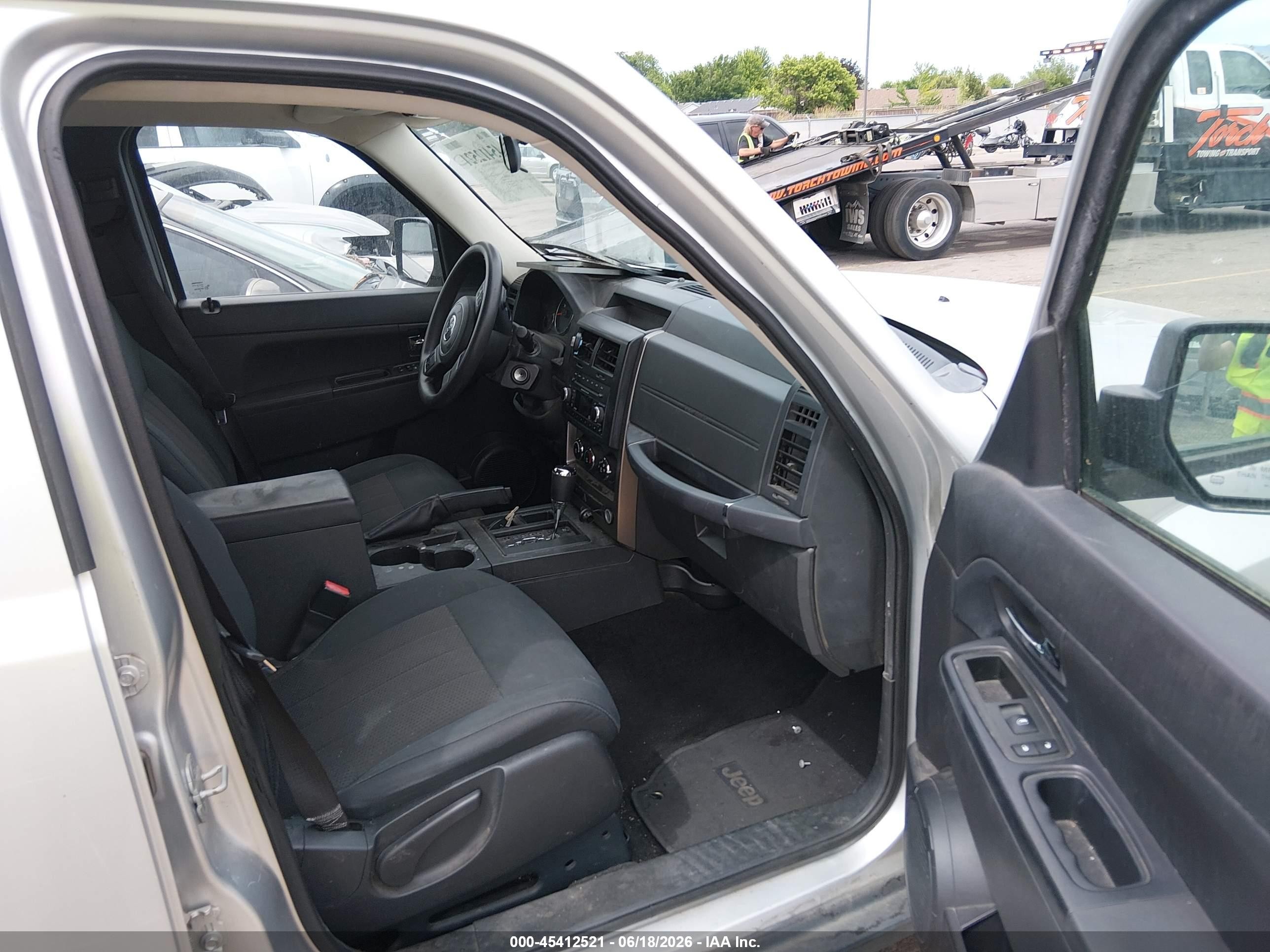 2012 Jeep Liberty Sport Silver vin: 1C4PJLAK7CW213655