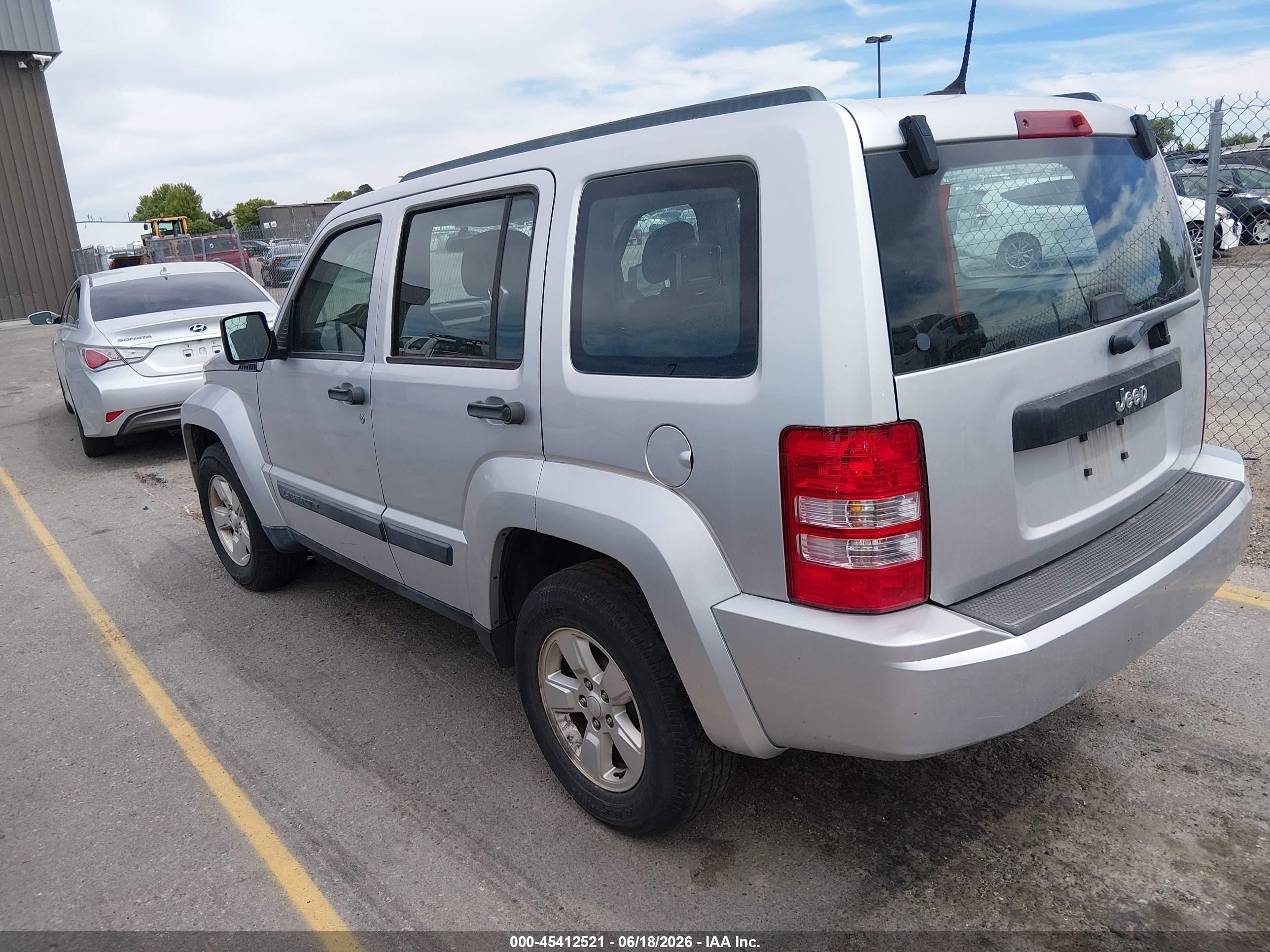 2012 Jeep Liberty Sport Silver vin: 1C4PJLAK7CW213655