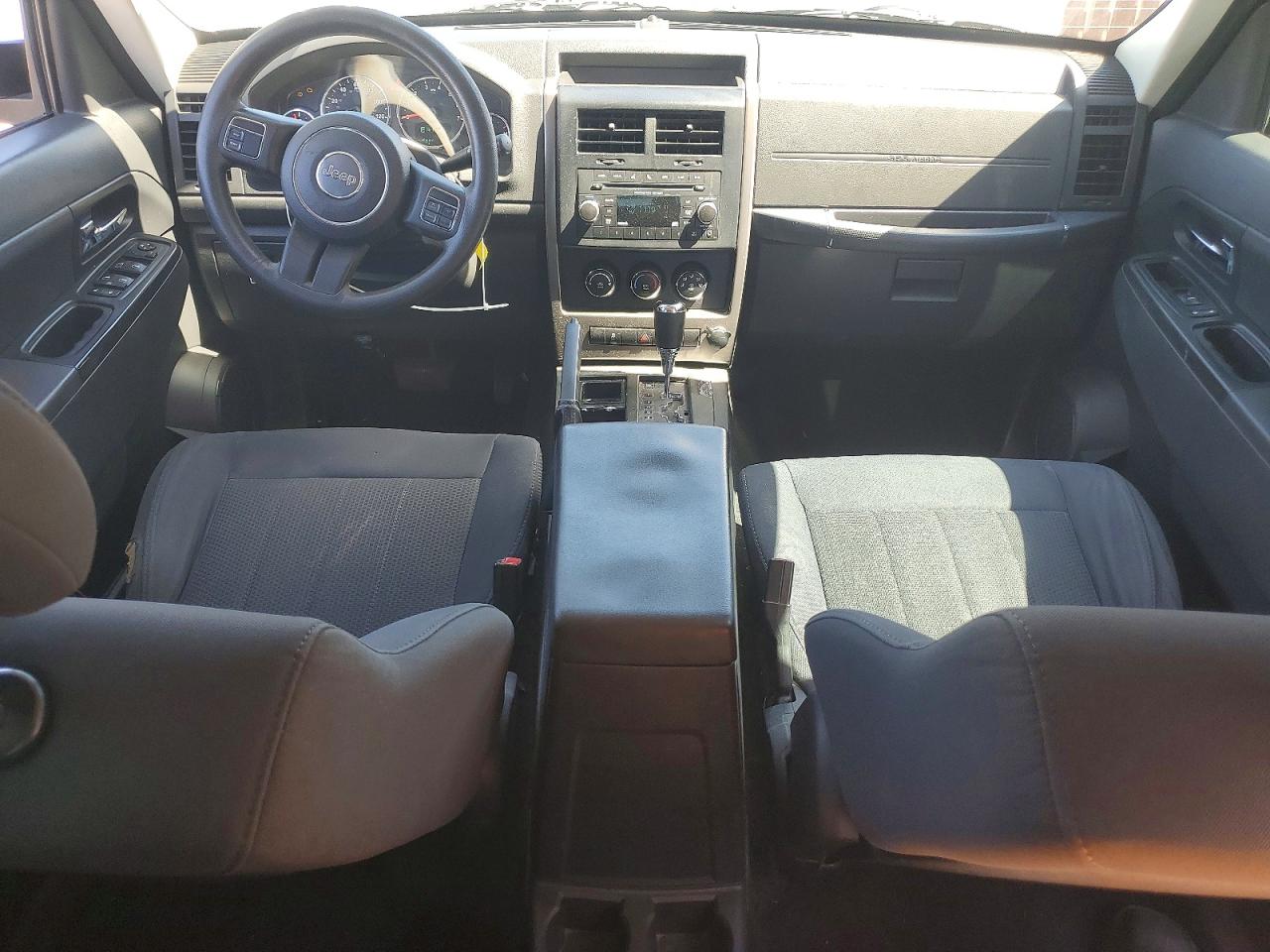 2012 Jeep Liberty Sport White vin: 1C4PJLAK8CW116710