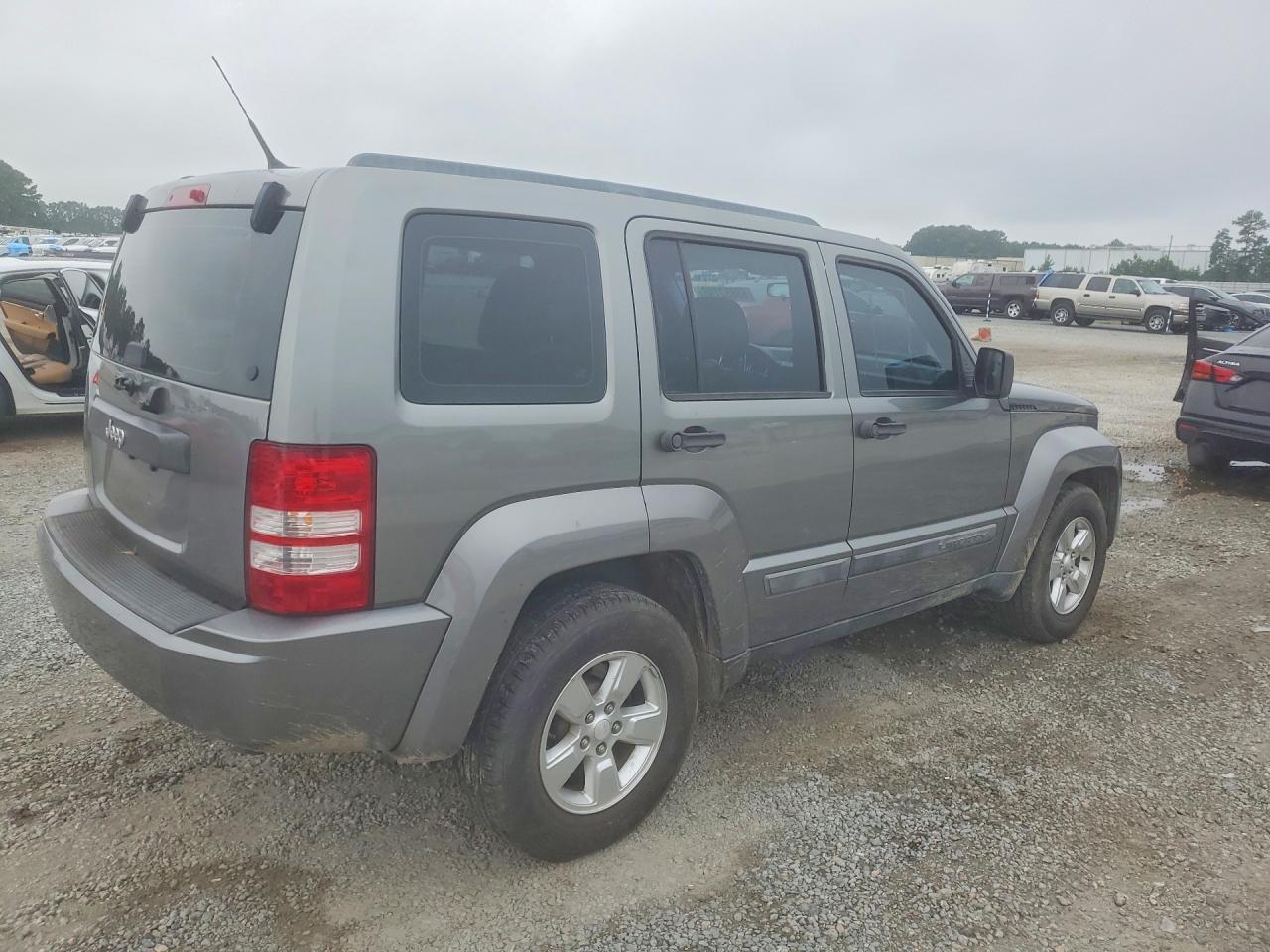 2012 Jeep Liberty Sport Серый vin: 1C4PJLAK8CW160464