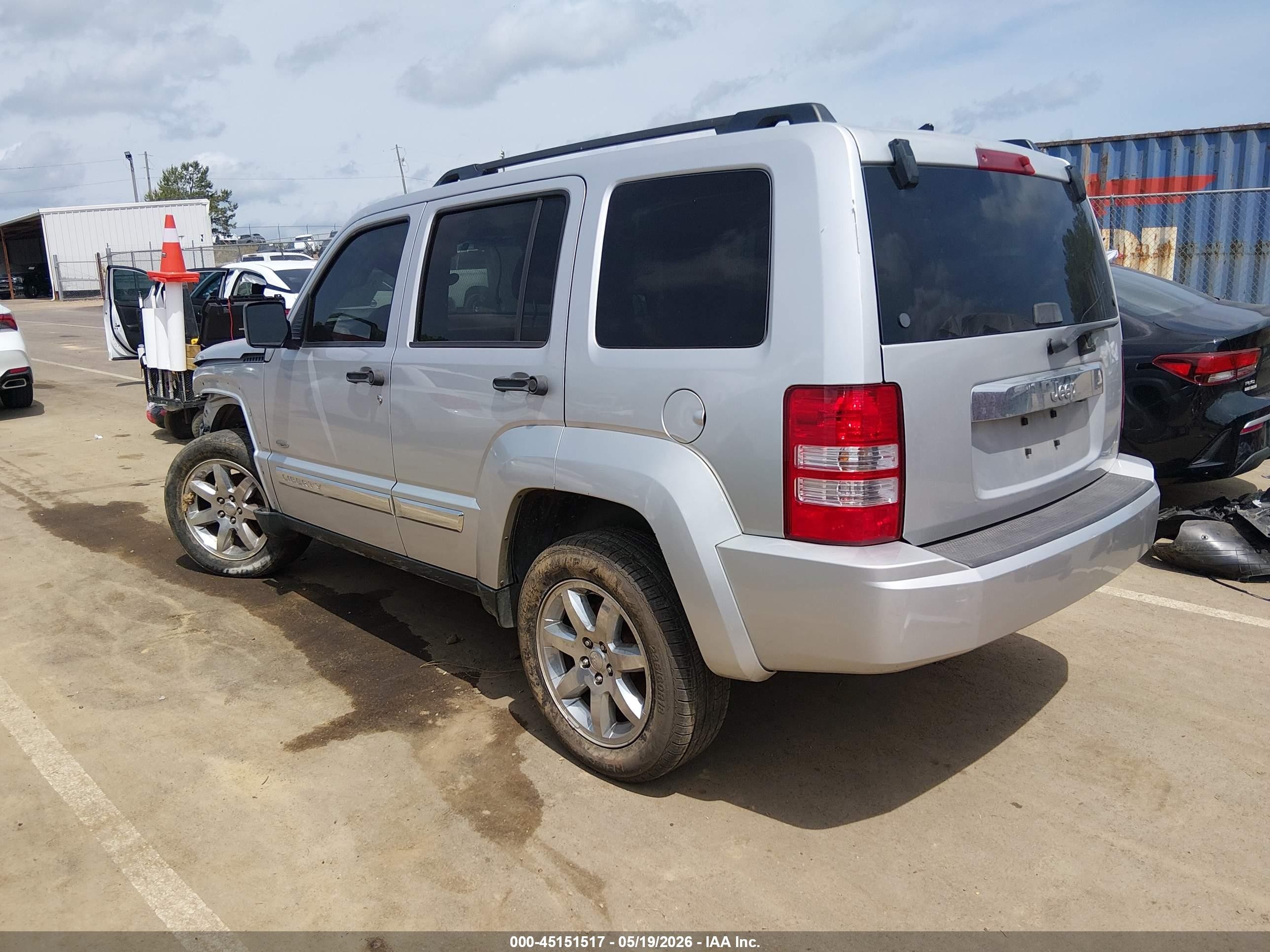 2012 Jeep Liberty Sport Серебряный vin: 1C4PJLAK8CW201806