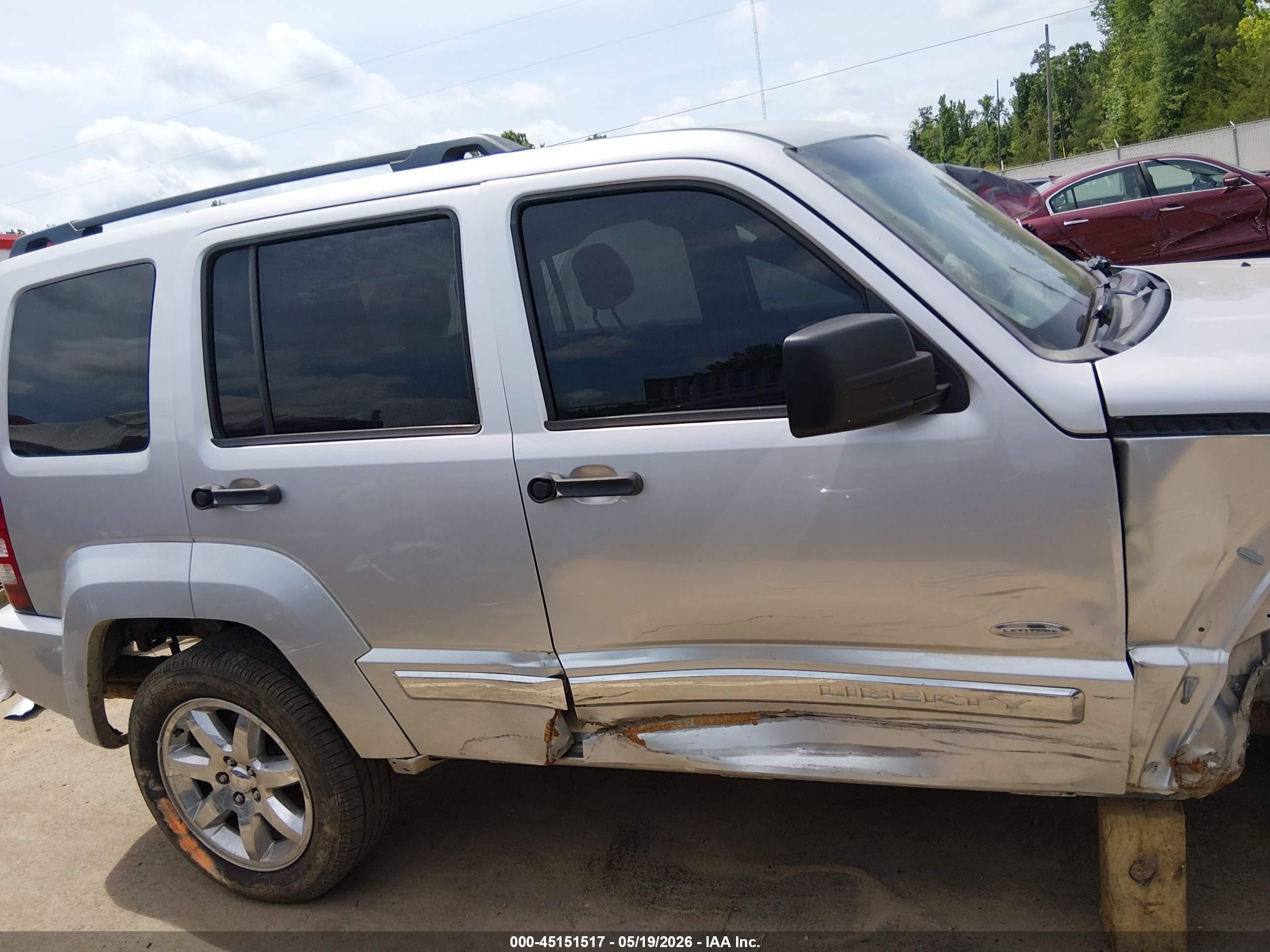 2012 Jeep Liberty Sport Серебряный vin: 1C4PJLAK8CW201806