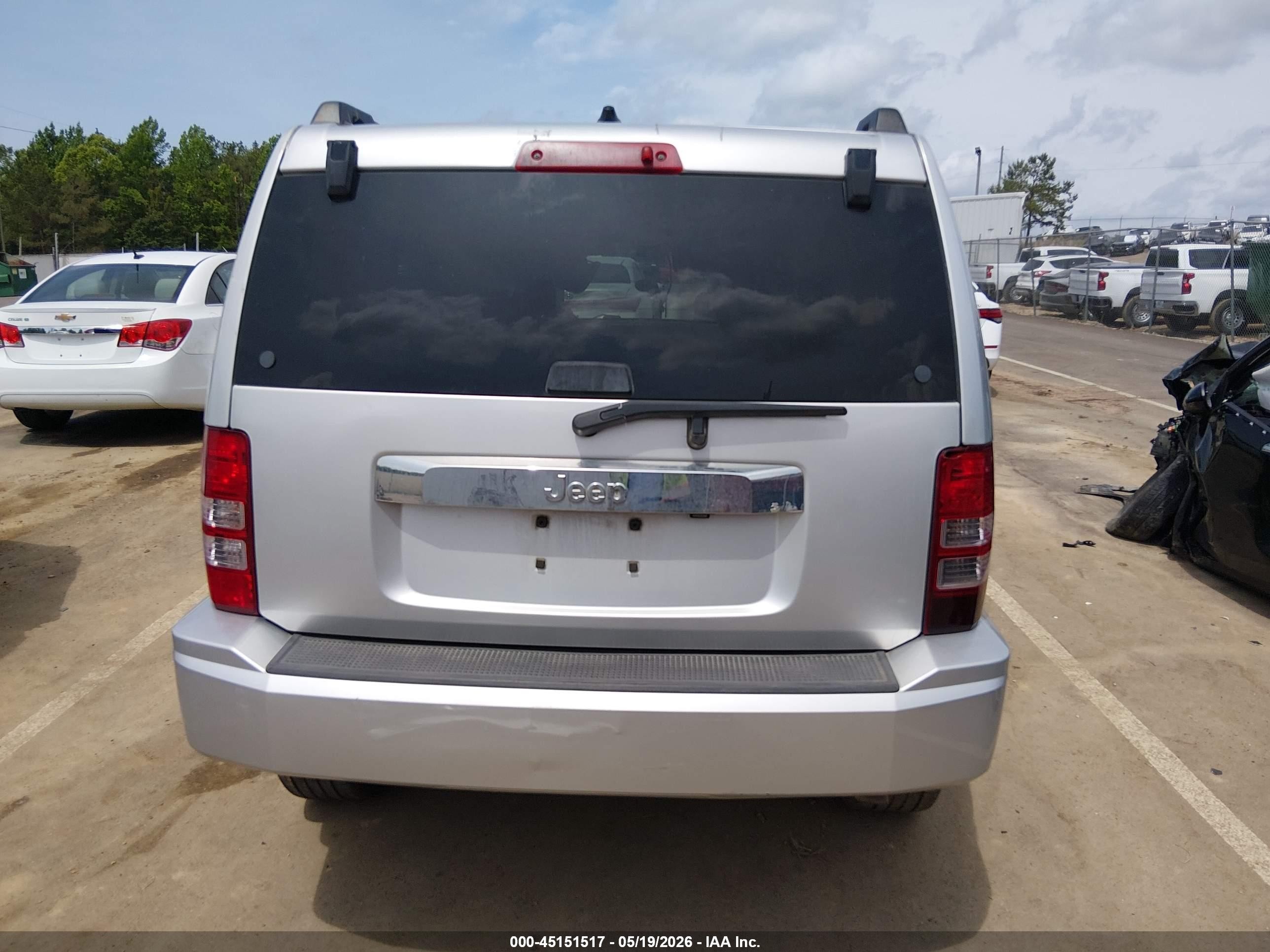 2012 Jeep Liberty Sport Серебряный vin: 1C4PJLAK8CW201806