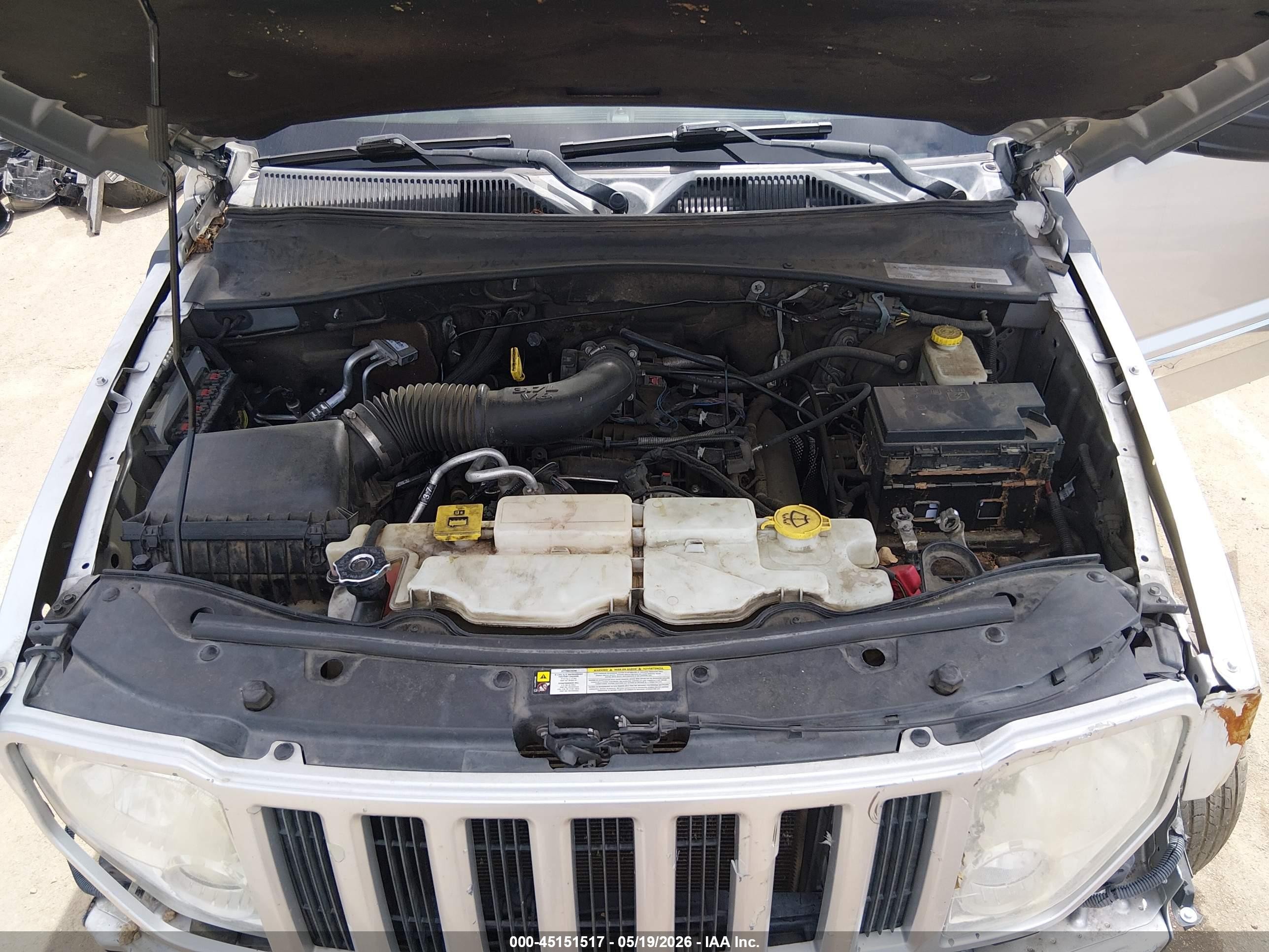 2012 Jeep Liberty Sport Серебряный vin: 1C4PJLAK8CW201806