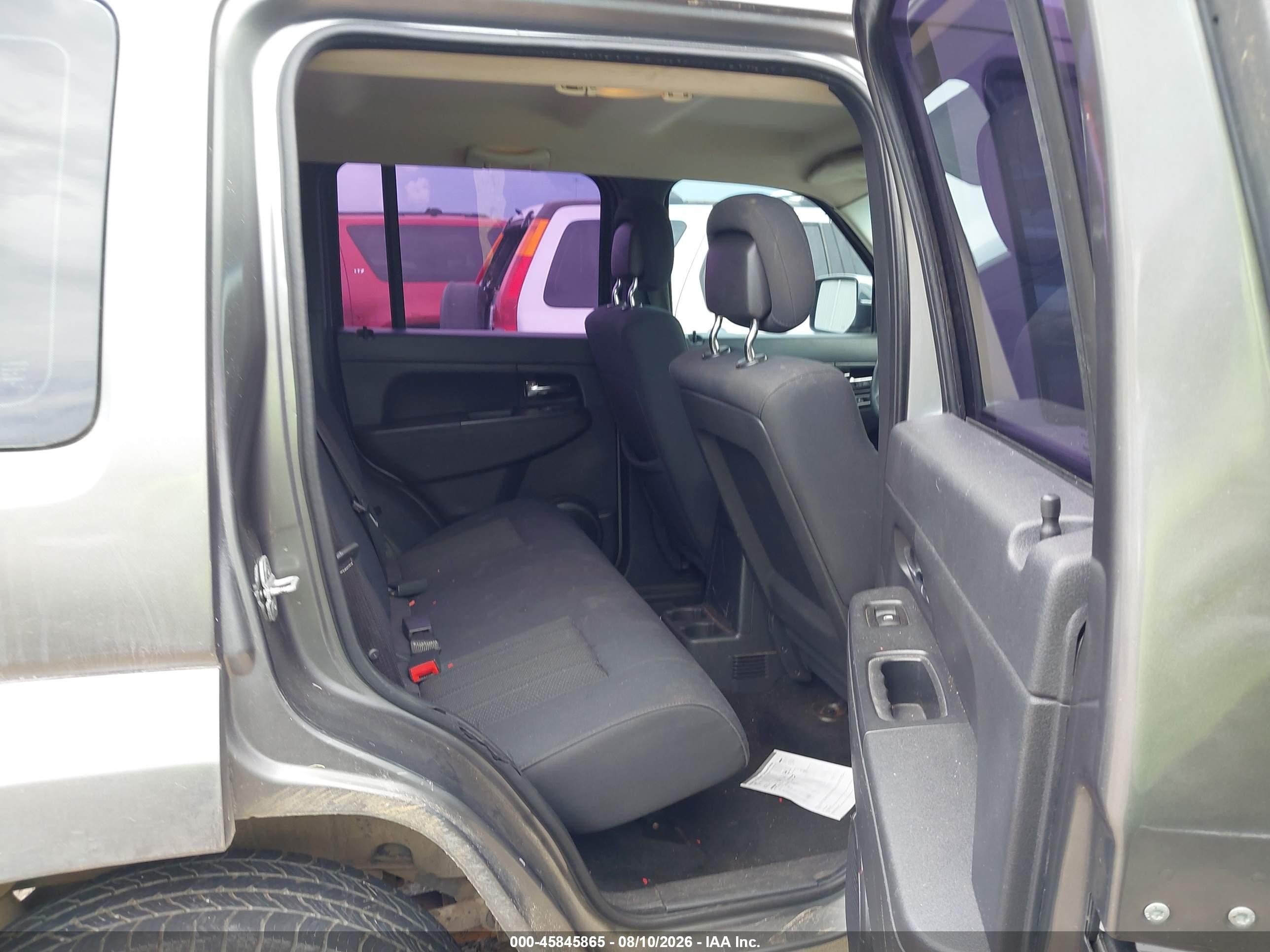 2012 Jeep Liberty Sport Серый vin: 1C4PJLAK9CW165902