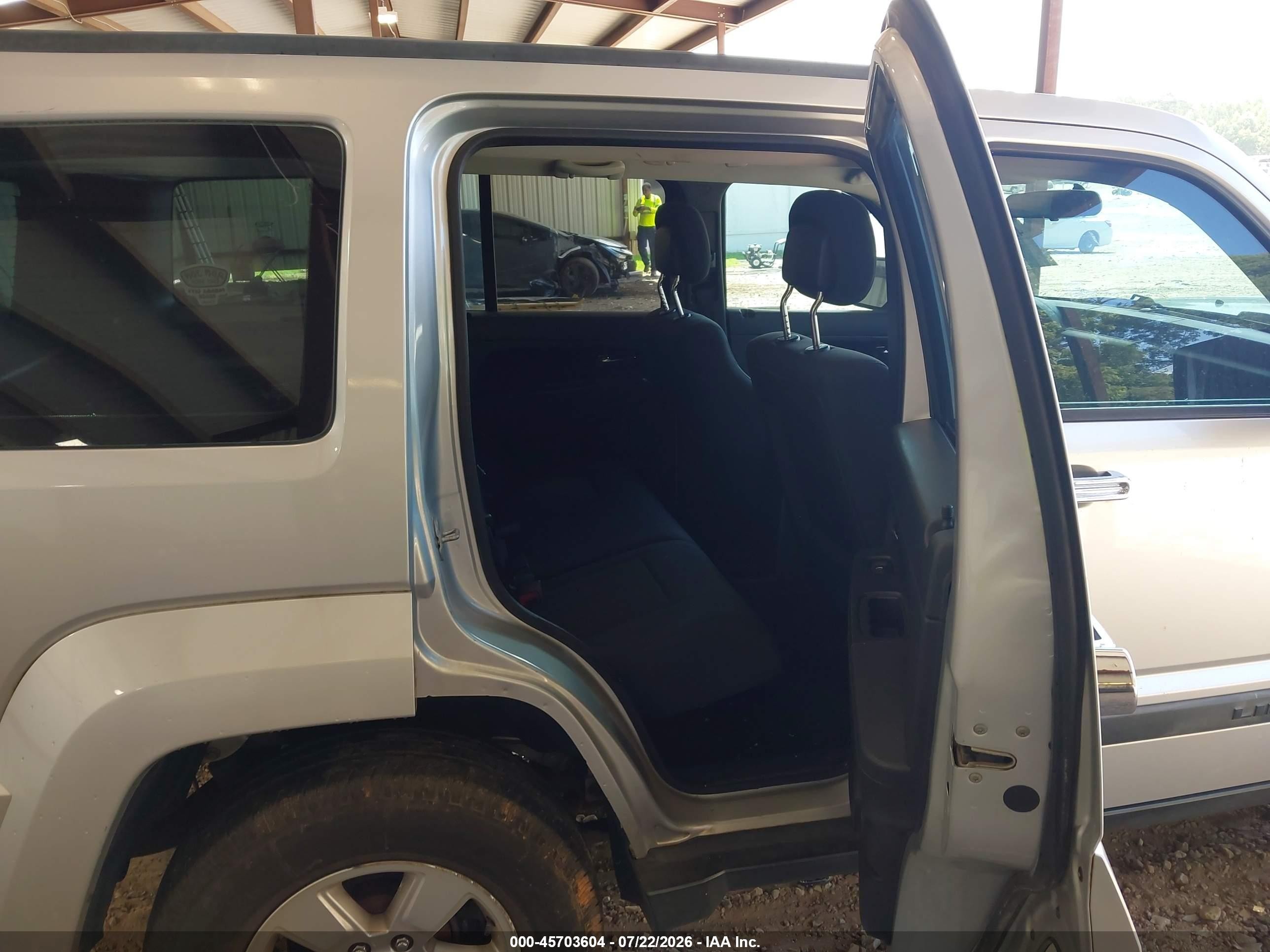 2012 Jeep Liberty Sport Silver vin: 1C4PJLAK9CW169867