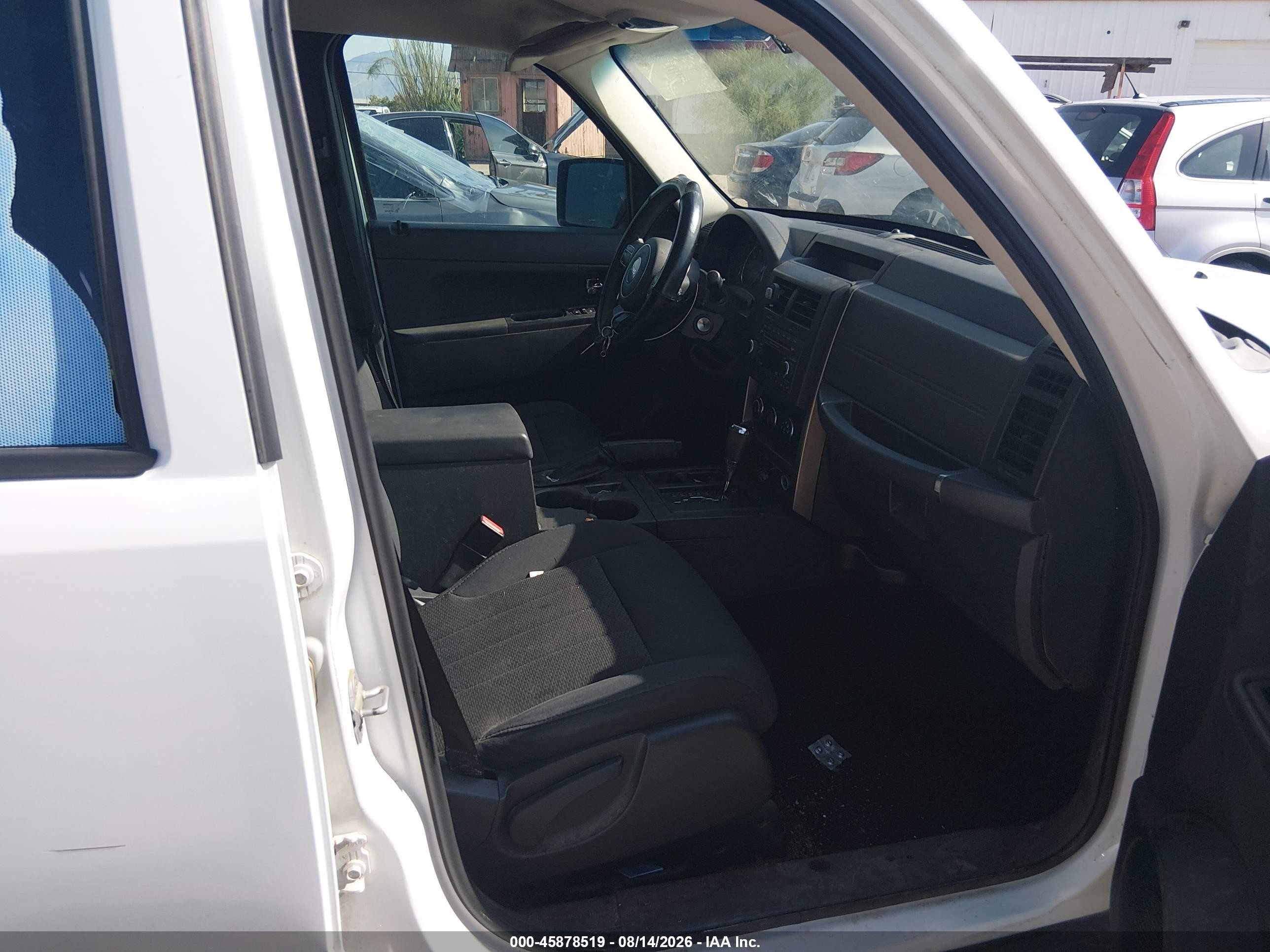 2012 Jeep Liberty Sport Белый vin: 1C4PJLAK9CW213611