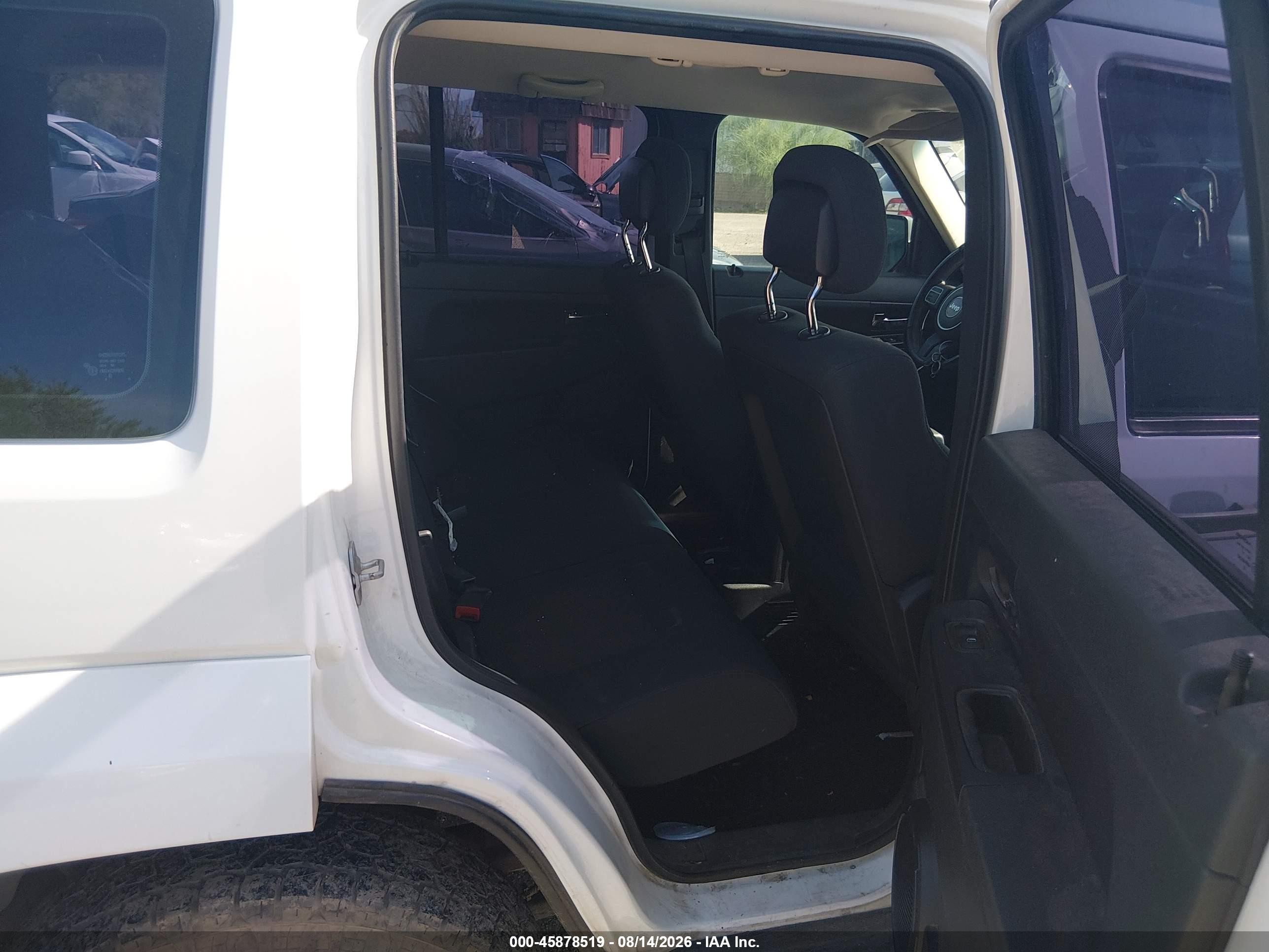 2012 Jeep Liberty Sport Белый vin: 1C4PJLAK9CW213611