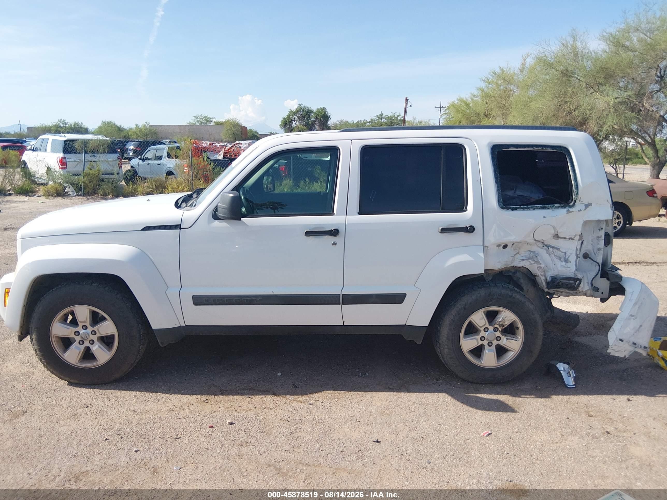 2012 Jeep Liberty Sport Белый vin: 1C4PJLAK9CW213611