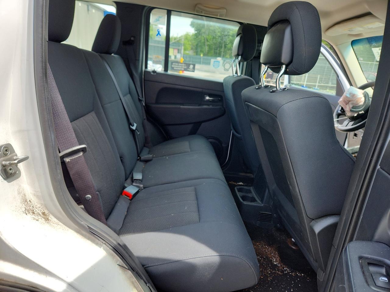 2012 Jeep Liberty Sport Белый vin: 1C4PJLAKXCW213228