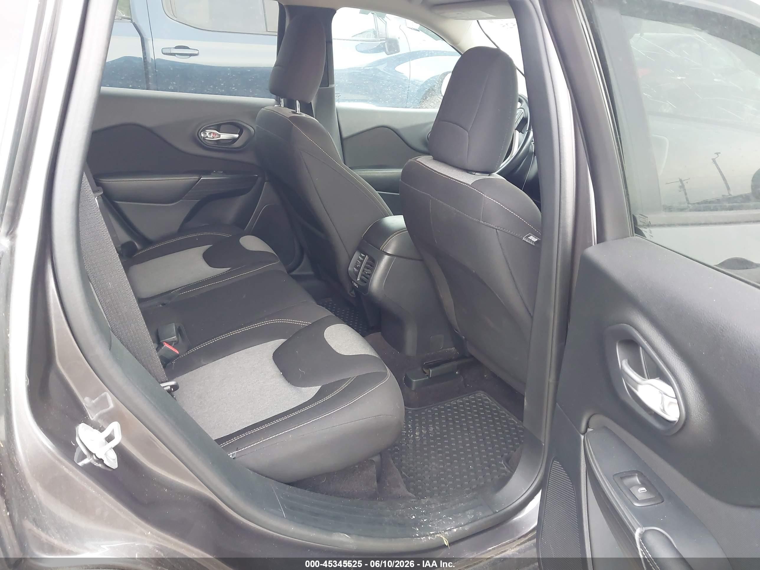 2016 Jeep Cherokee Altitude Gray vin: 1C4PJLAS0GW315336