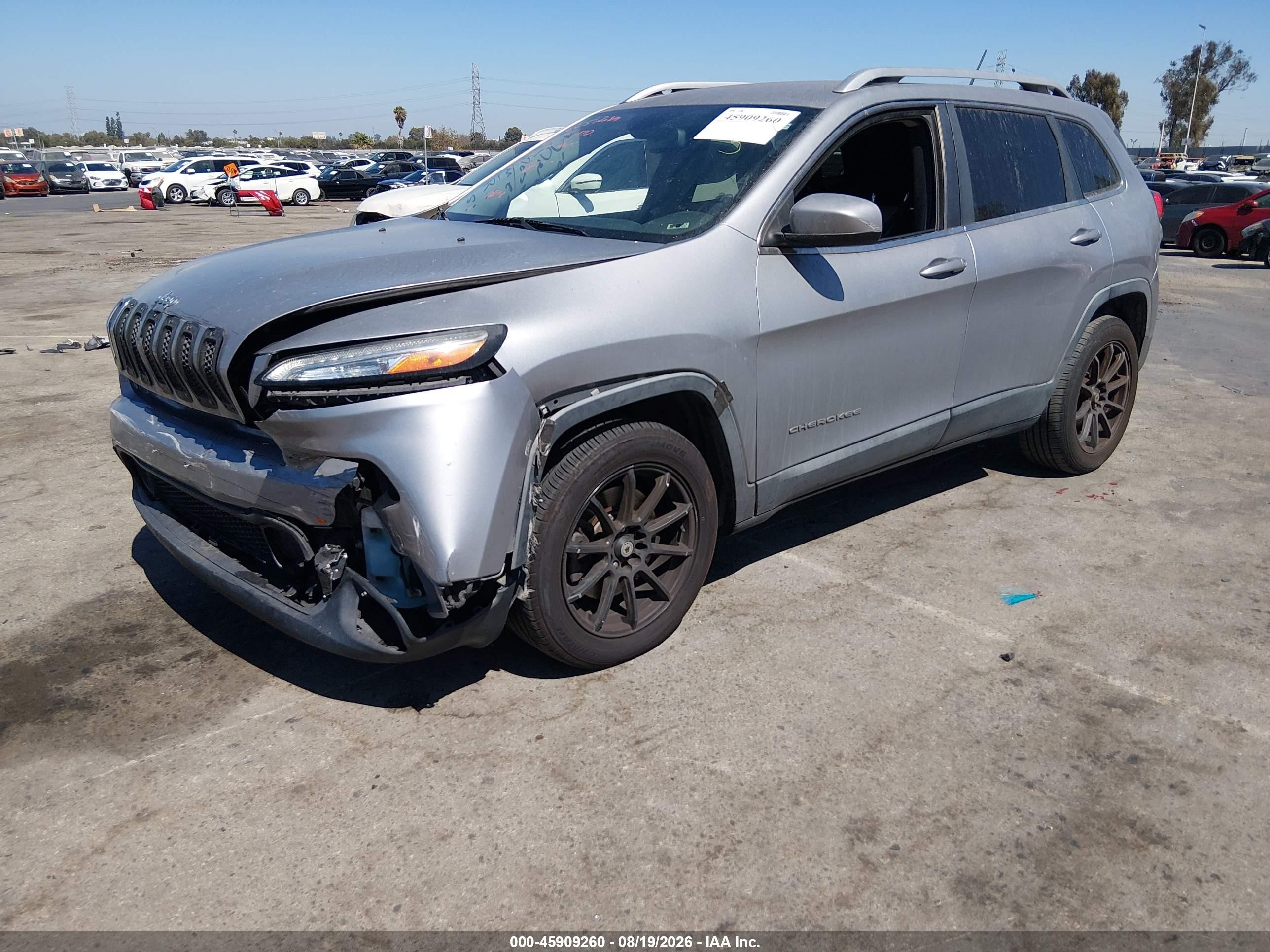 2014 Jeep Cherokee Latitude Серебряный vin: 1C4PJLCB0EW158403
