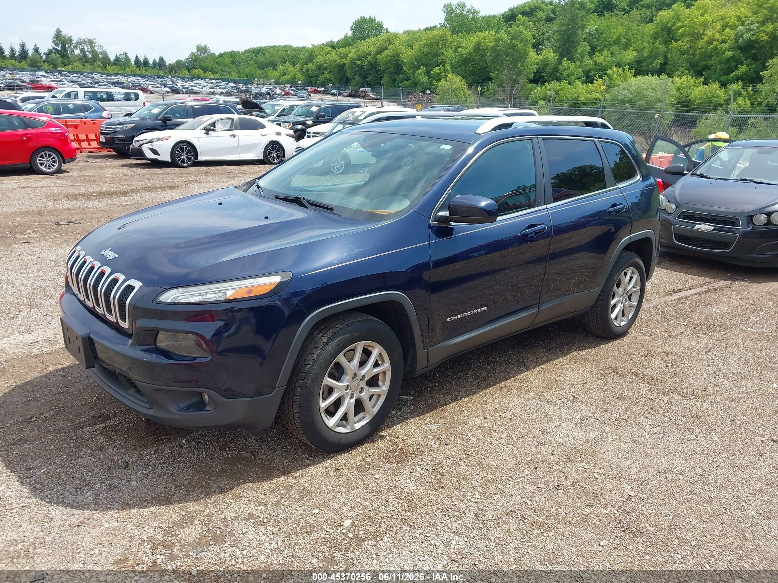 2014 Jeep Cherokee Latitude Blue vin: 1C4PJLCB0EW158675