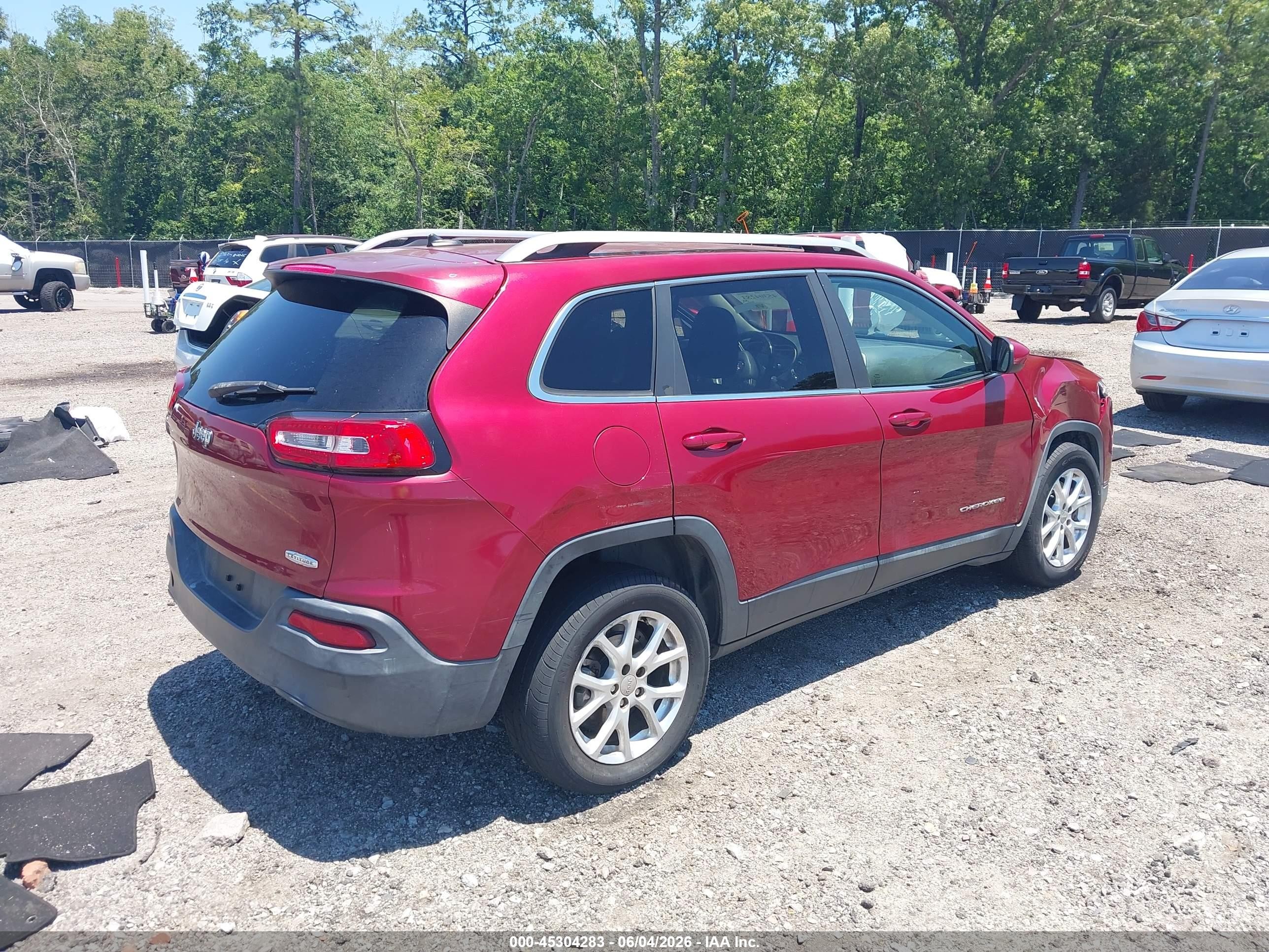2014 Jeep Cherokee Latitude Red vin: 1C4PJLCB0EW186816
