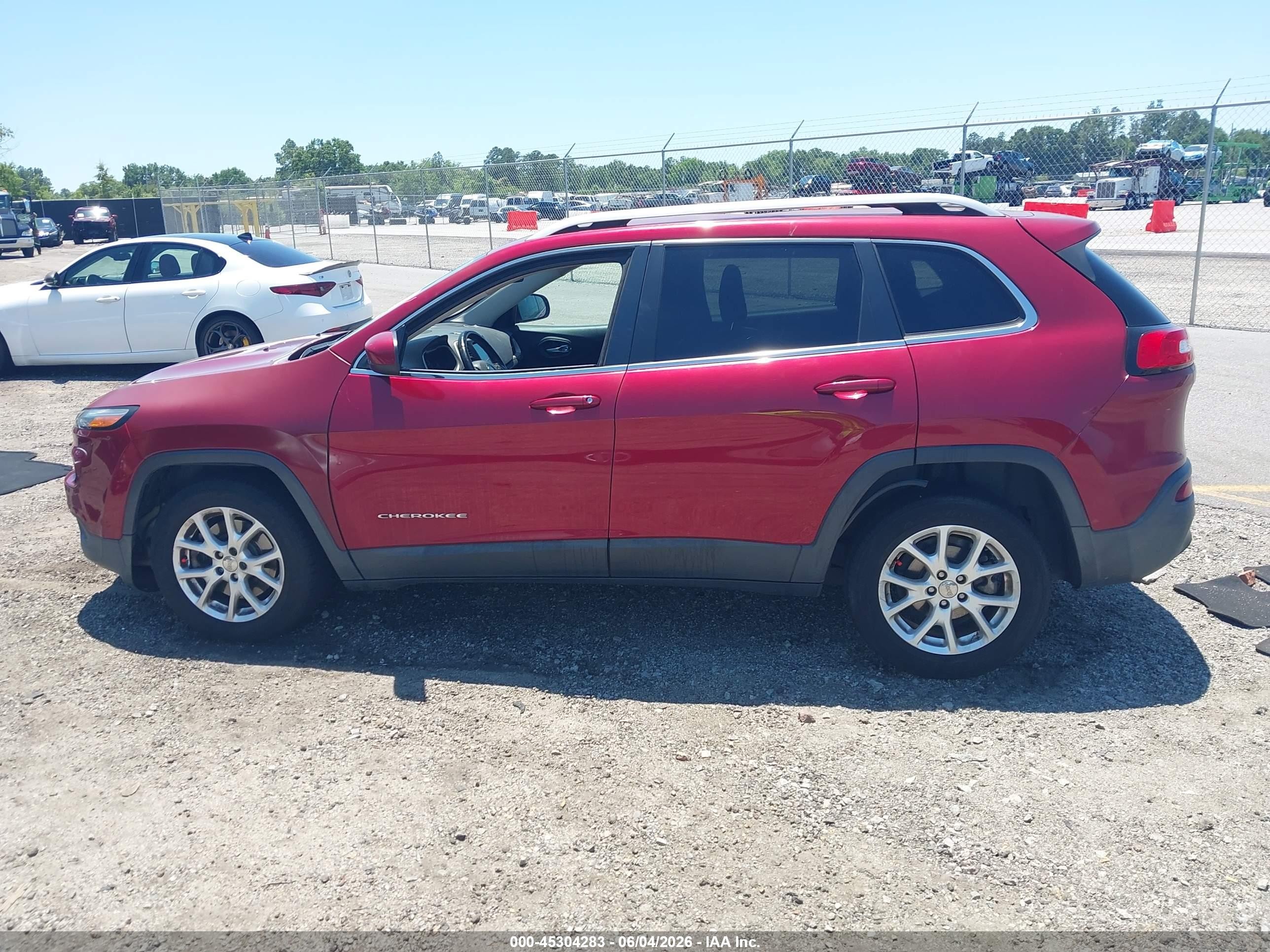 2014 Jeep Cherokee Latitude Red vin: 1C4PJLCB0EW186816