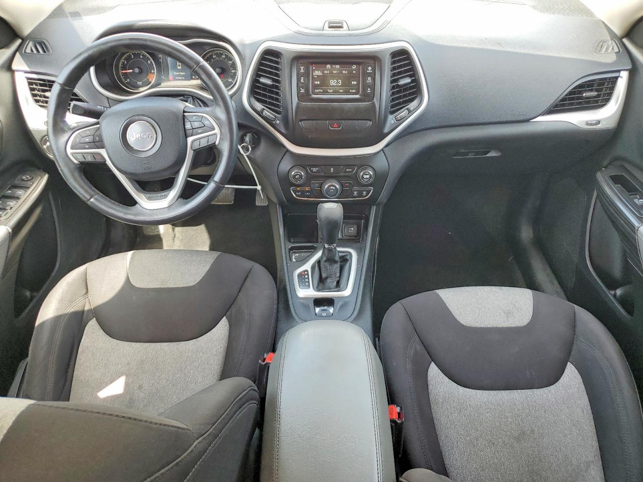 2014 Jeep Cherokee Latitude White vin: 1C4PJLCB0EW244830