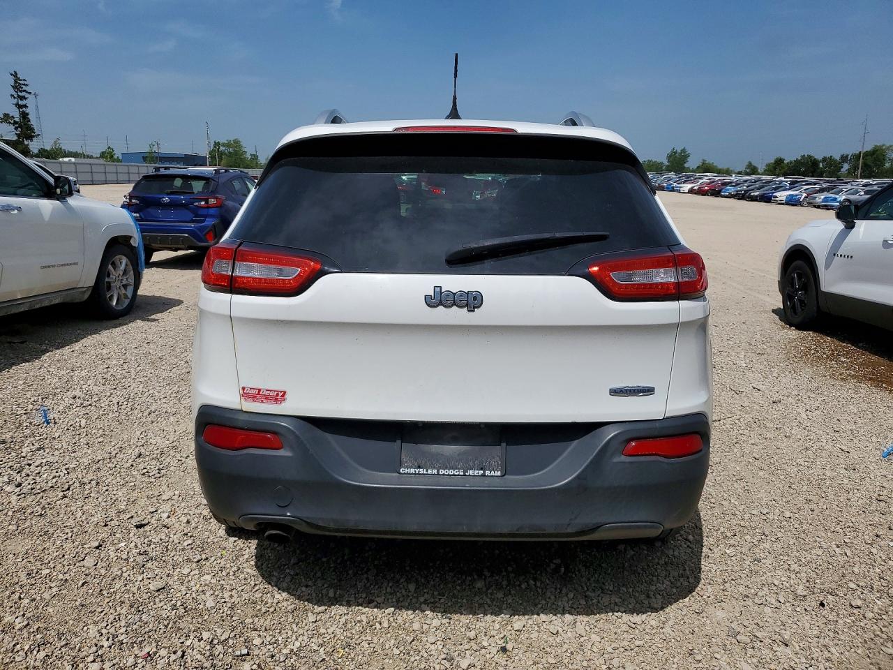2014 Jeep Cherokee Latitude White vin: 1C4PJLCB0EW244830