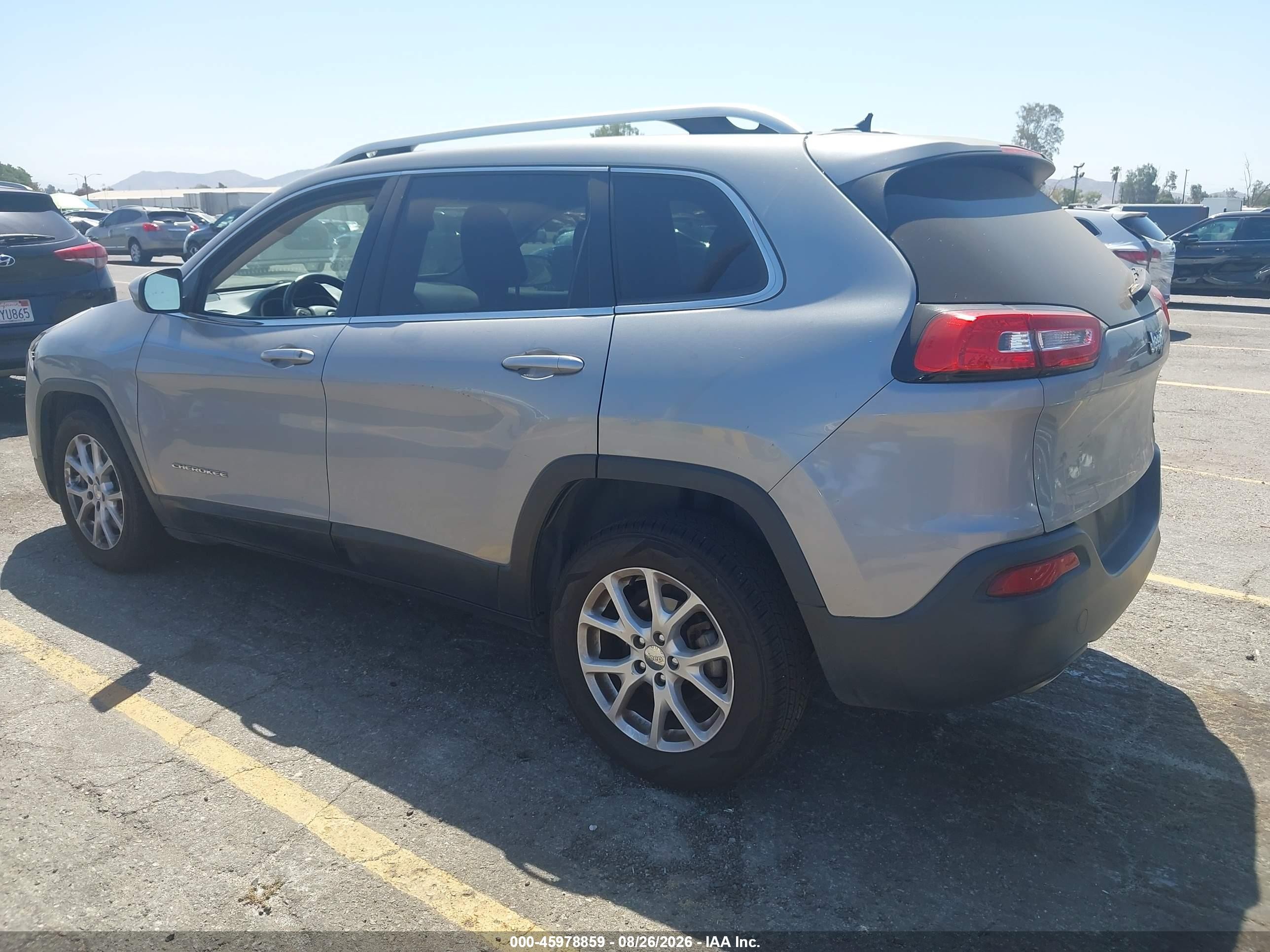 2014 Jeep Cherokee Latitude Silver vin: 1C4PJLCB0EW312172