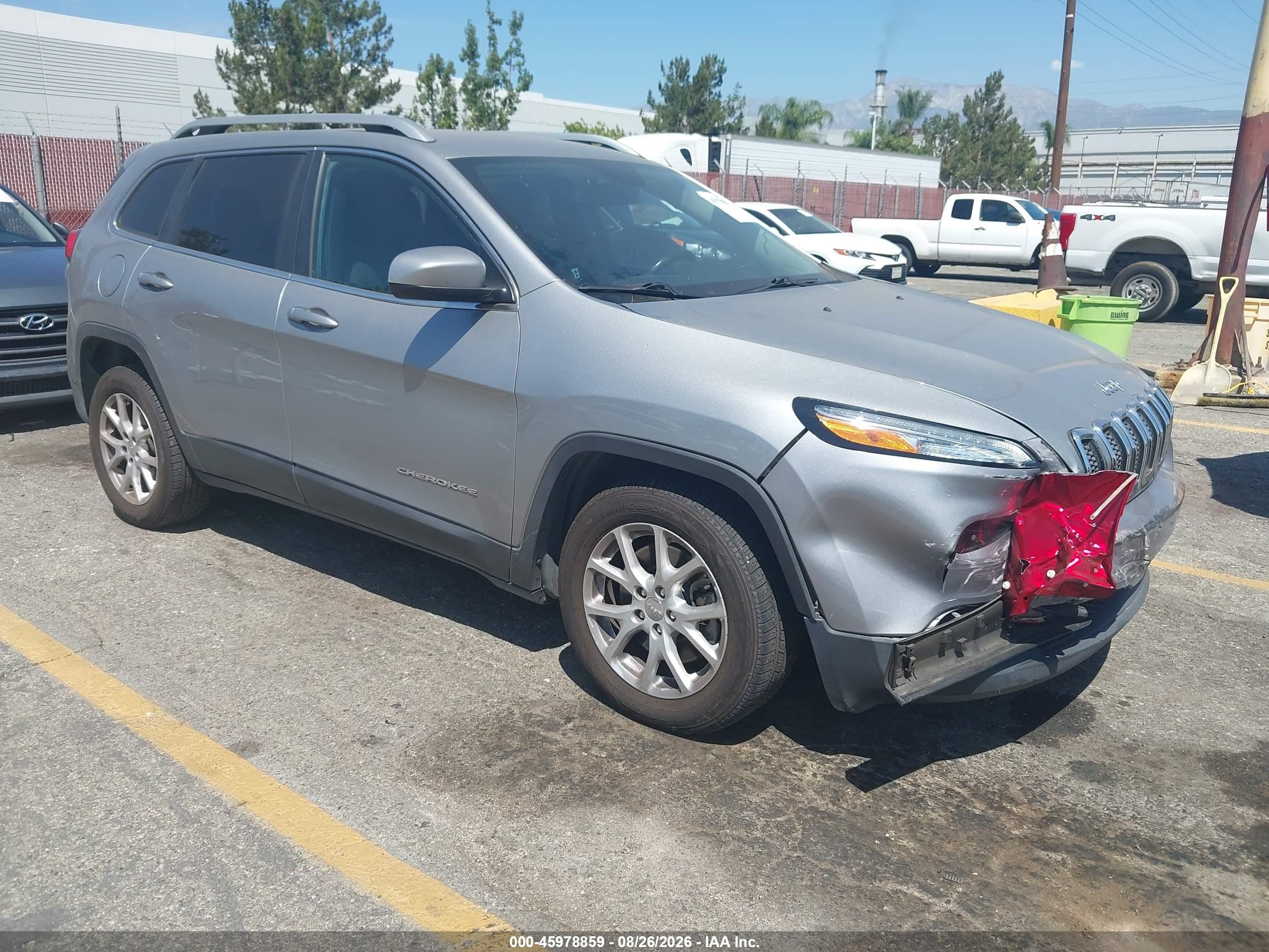 2014 Jeep Cherokee Latitude Silver vin: 1C4PJLCB0EW312172