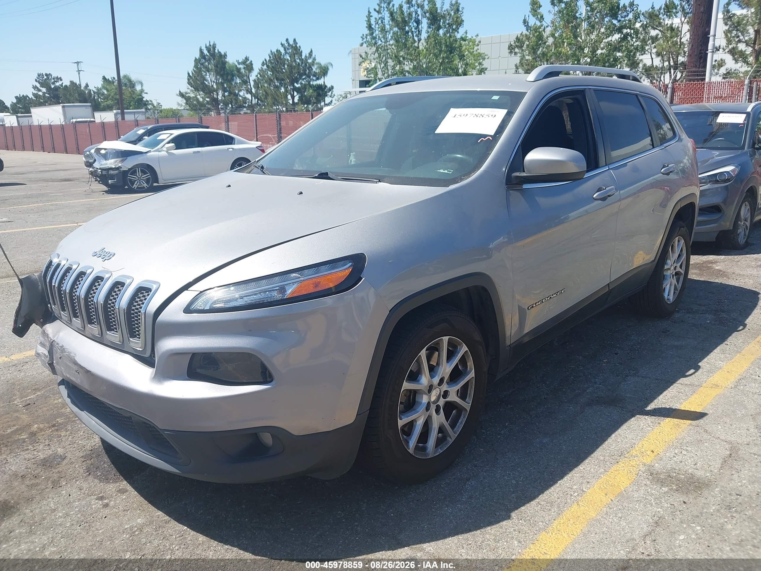 2014 Jeep Cherokee Latitude Silver vin: 1C4PJLCB0EW312172