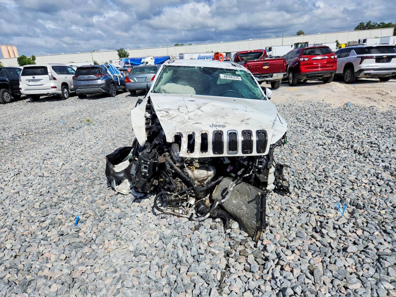 2015 Jeep Cherokee Latitude White vin: 1C4PJLCB0FW627653