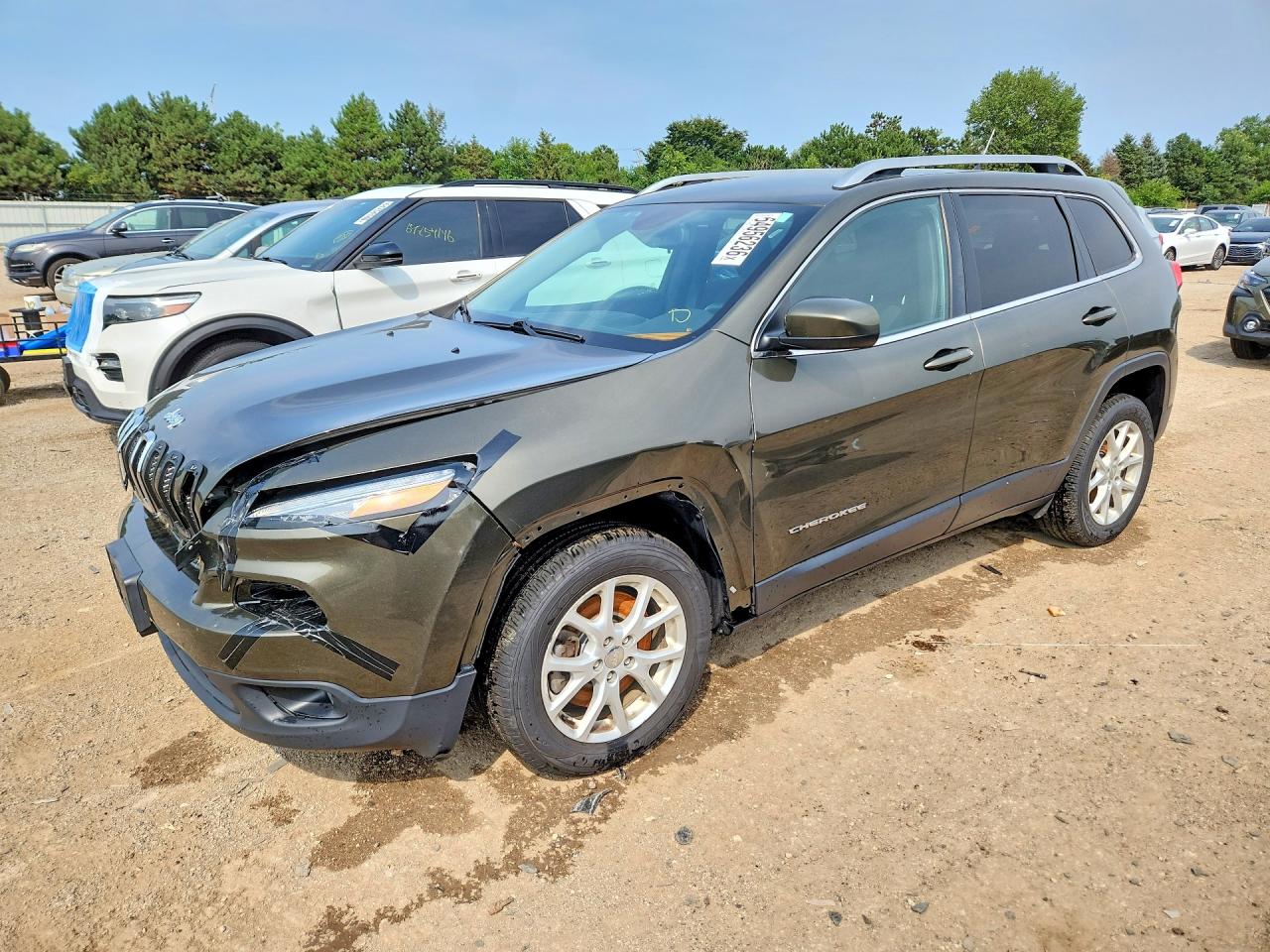 2015 Jeep Cherokee Latitude Green vin: 1C4PJLCB0FW670616