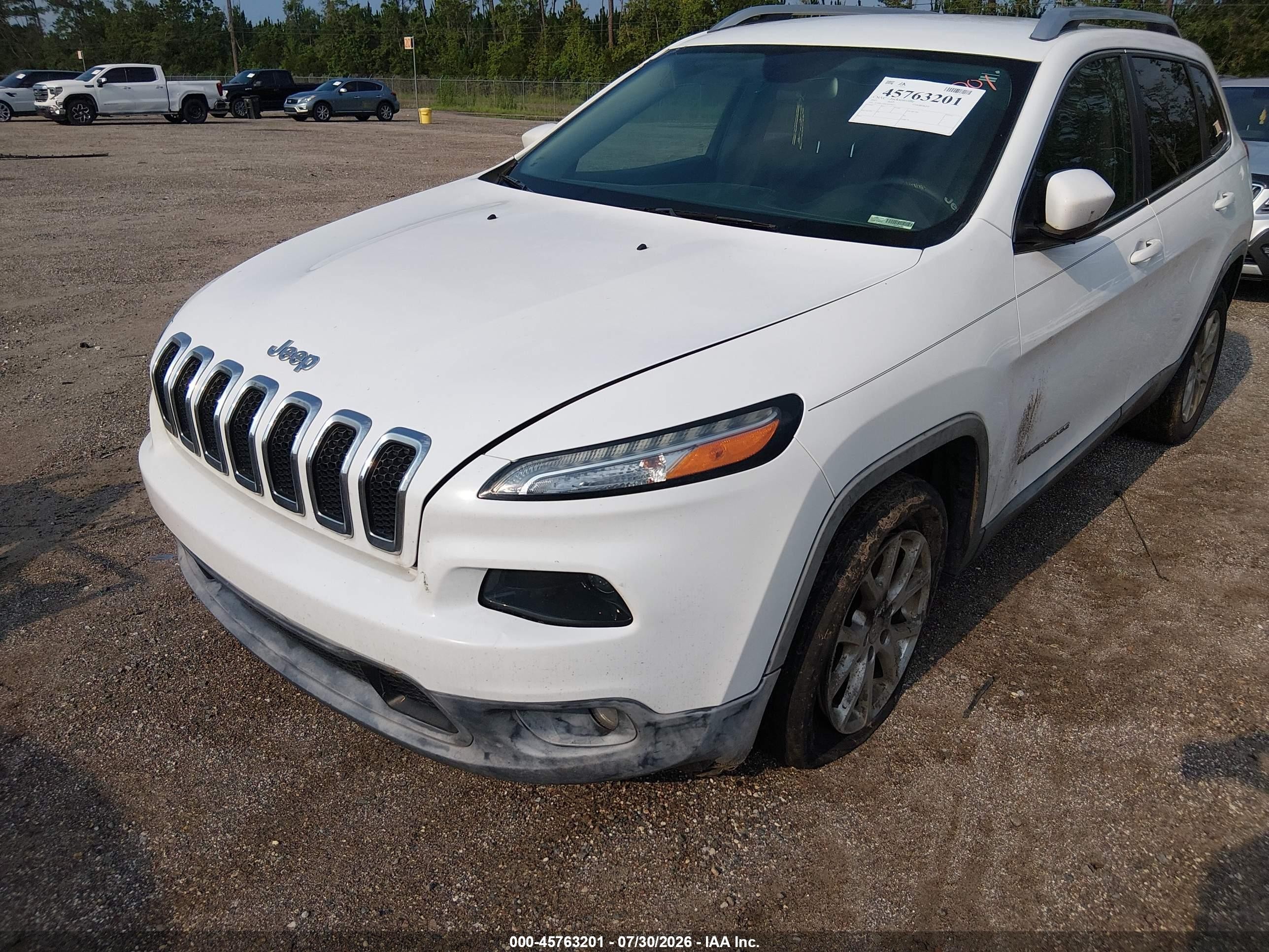 2015 Jeep Cherokee Latitude White vin: 1C4PJLCB0FW676822