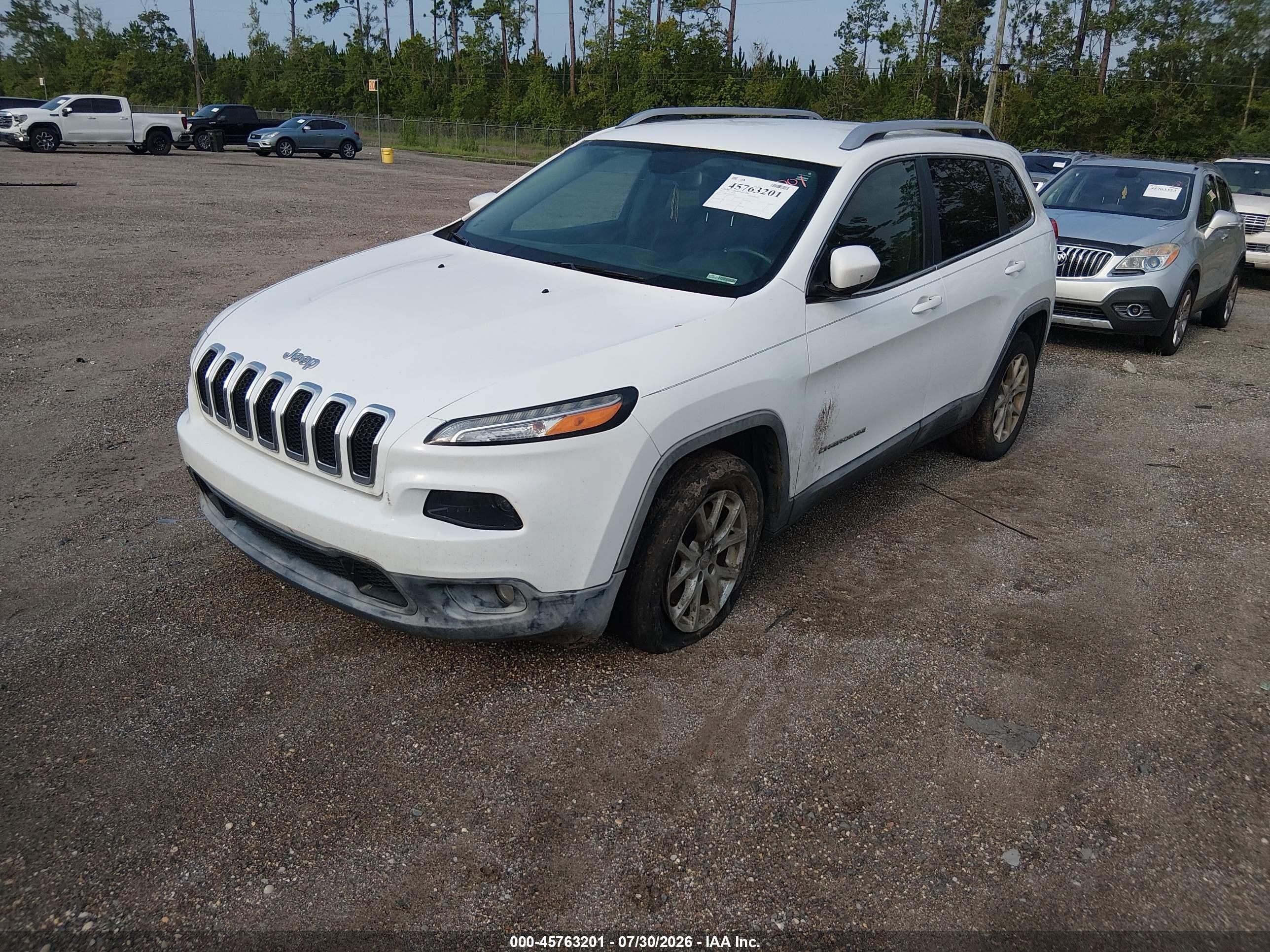 2015 Jeep Cherokee Latitude White vin: 1C4PJLCB0FW676822