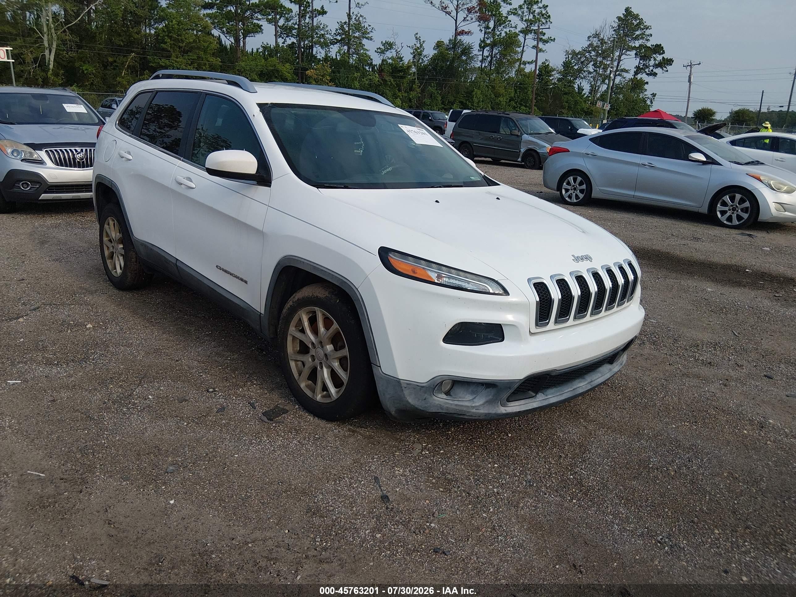 2015 Jeep Cherokee Latitude White vin: 1C4PJLCB0FW676822