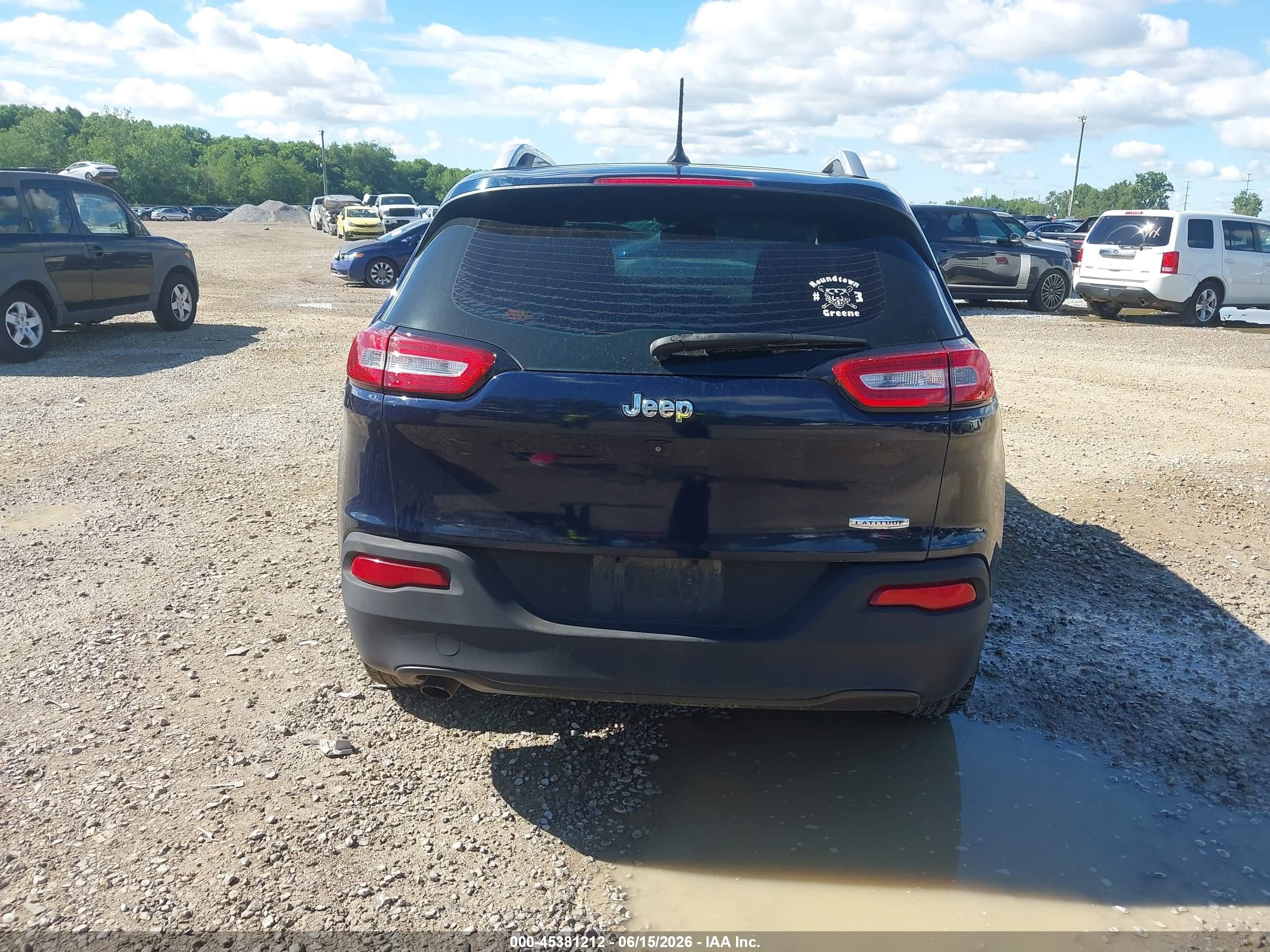 2015 Jeep Cherokee Latitude Blue vin: 1C4PJLCB0FW683639