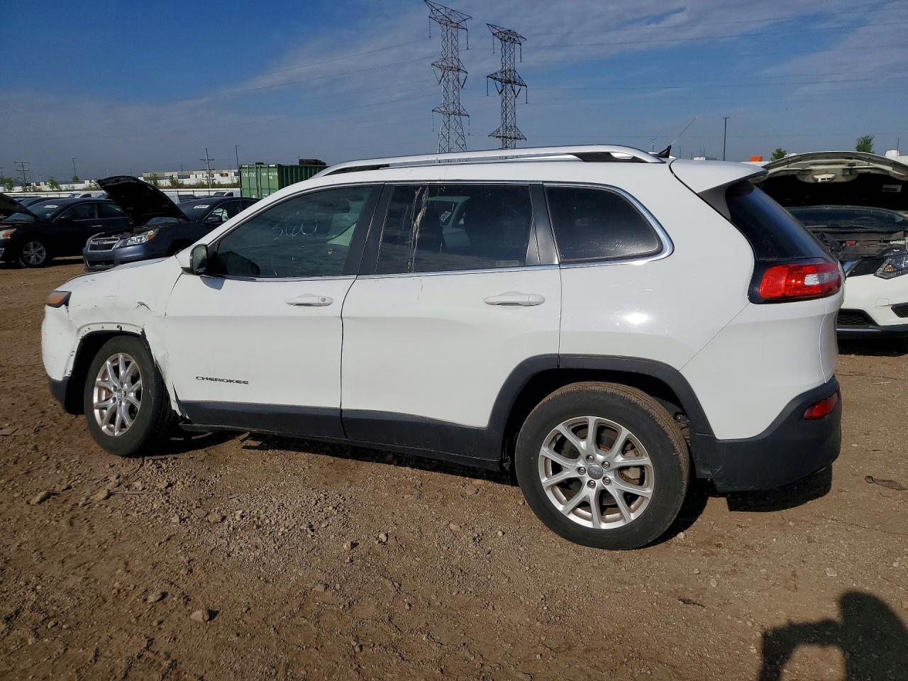2015 Jeep Cherokee Latitude White vin: 1C4PJLCB0FW706918