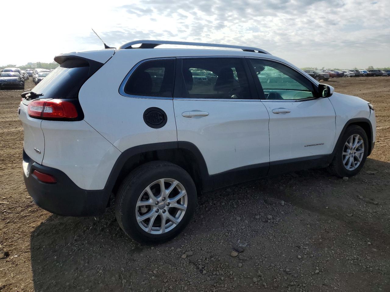2015 Jeep Cherokee Latitude White vin: 1C4PJLCB0FW706918