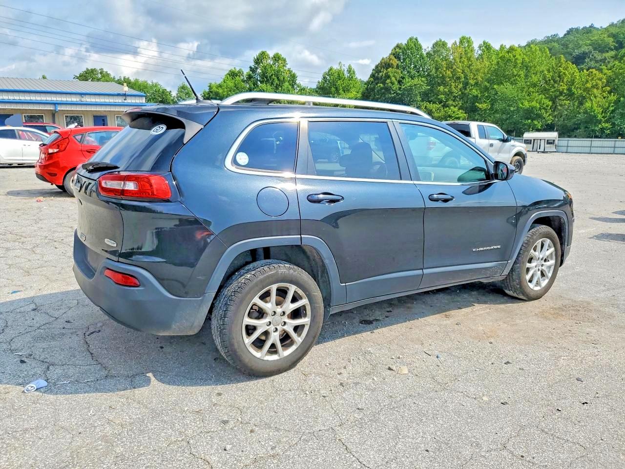 2015 Jeep Cherokee Latitude Black vin: 1C4PJLCB0FW741748
