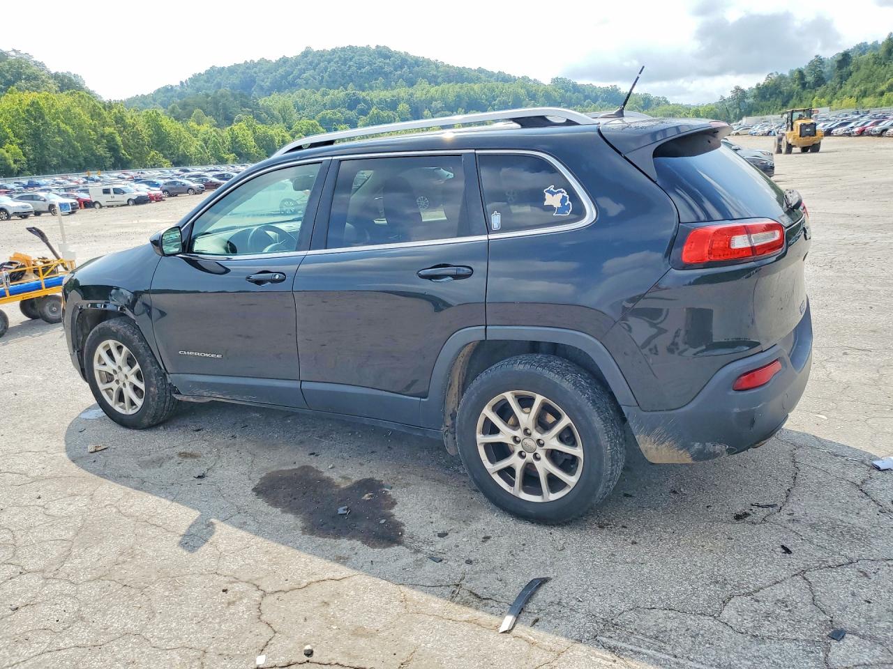 2015 Jeep Cherokee Latitude Black vin: 1C4PJLCB0FW741748